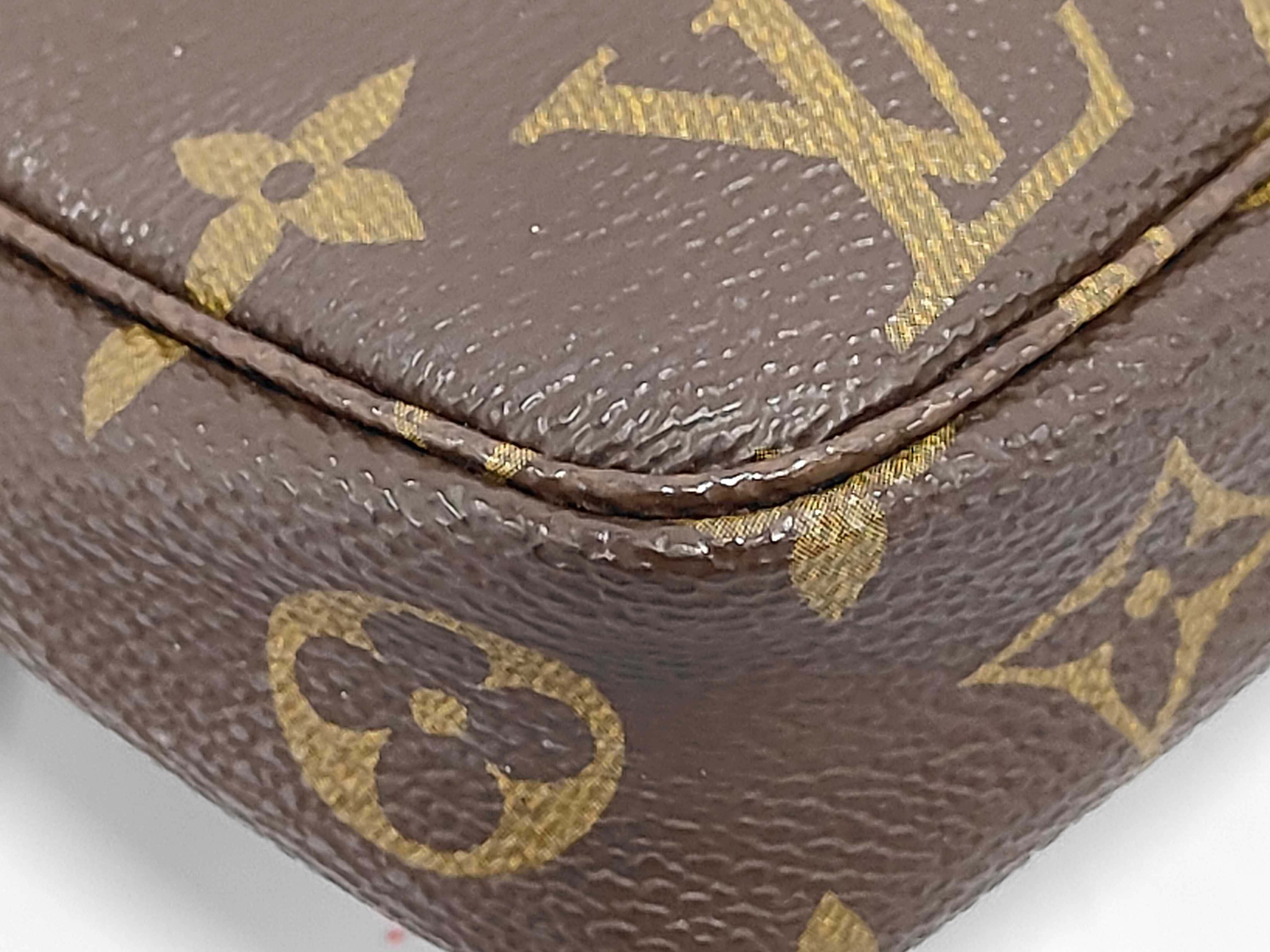Monogram / Pochette Accessoires (Old Model) / M51980 / AR0938 / Handbag / PVC Handbag — view 4