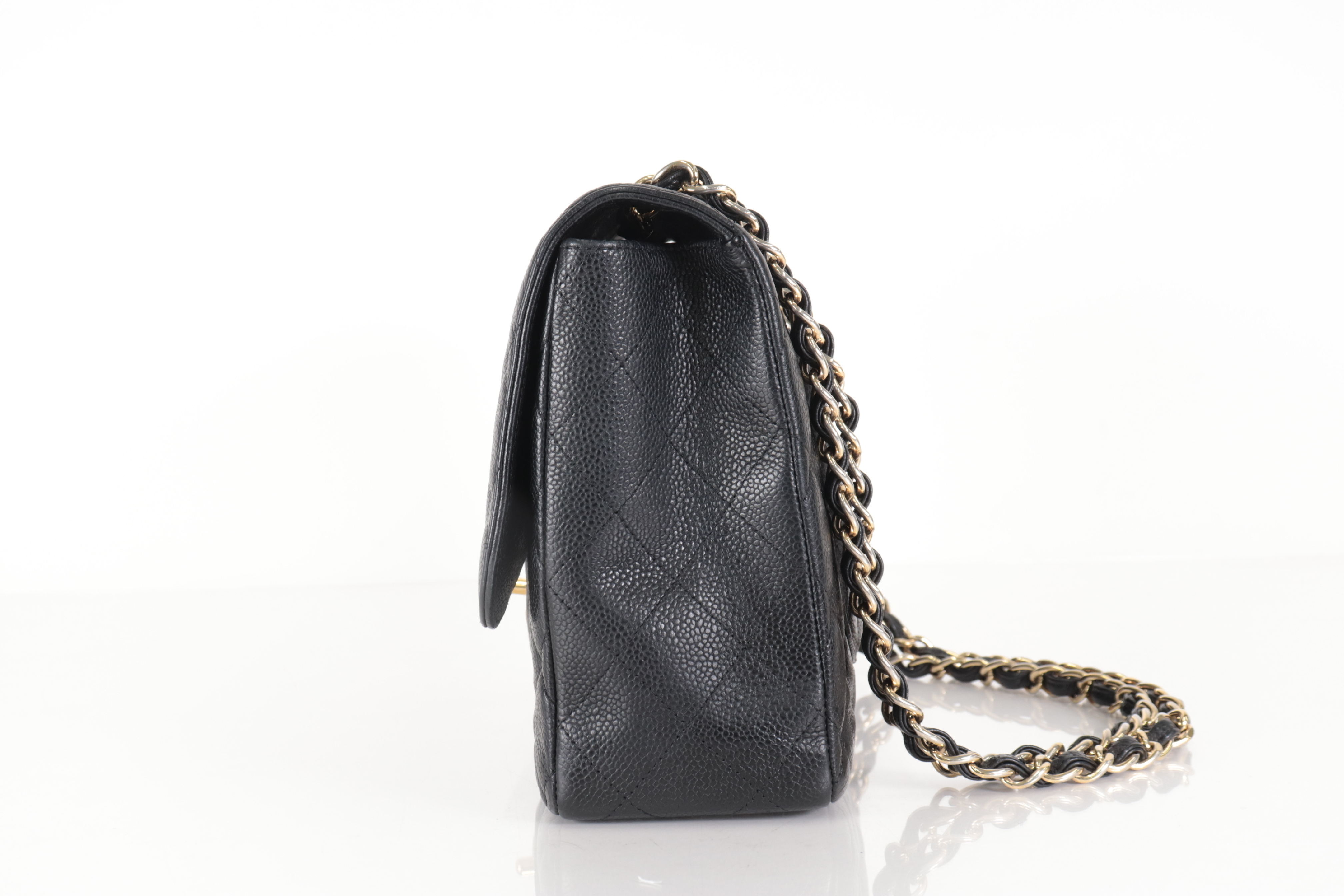 Caviar Matelassé Chain Shoulder Bag (Serial Number 21) — view 4
