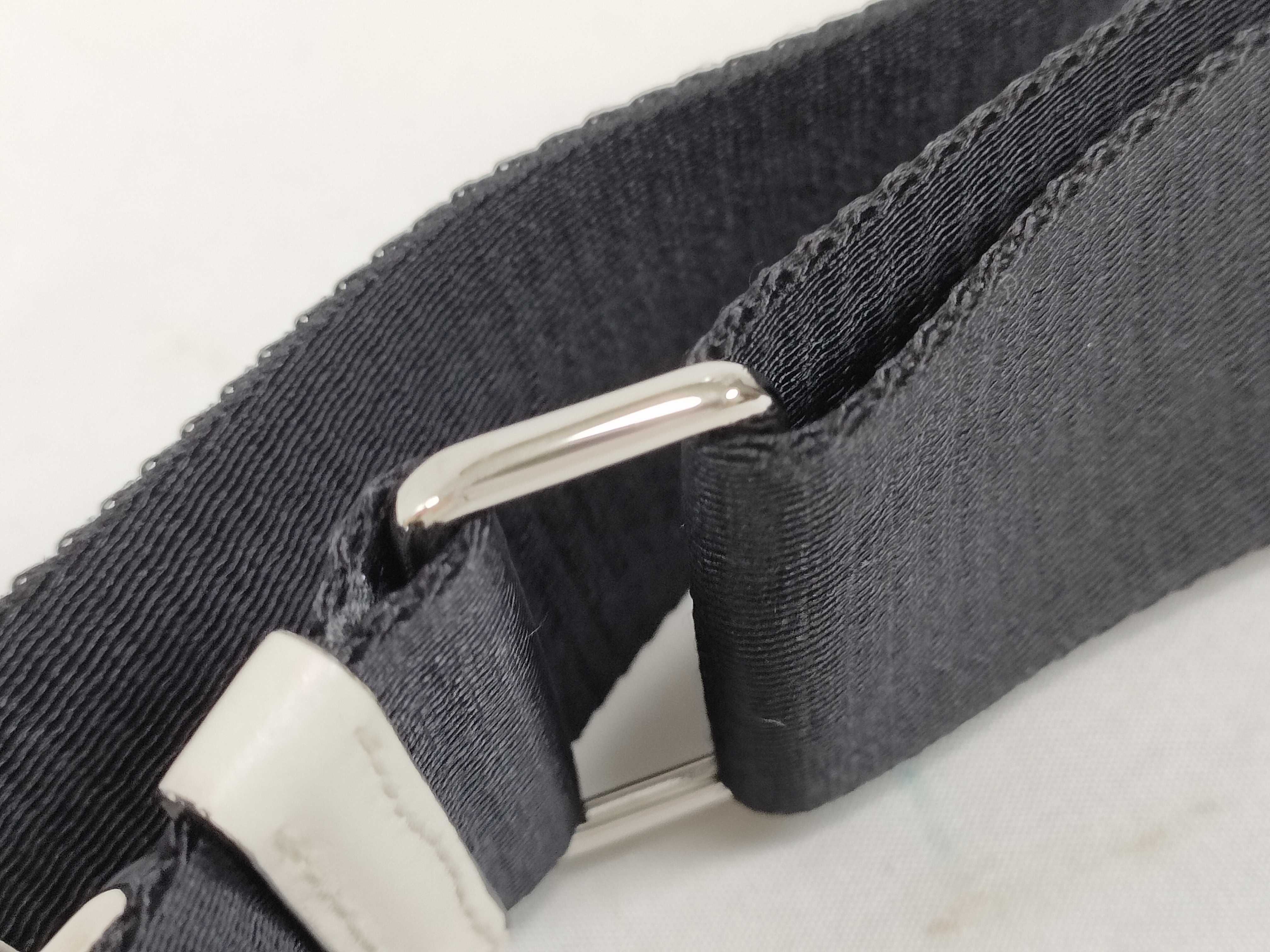 Triangle Leather White Shoulder Bag — view 4
