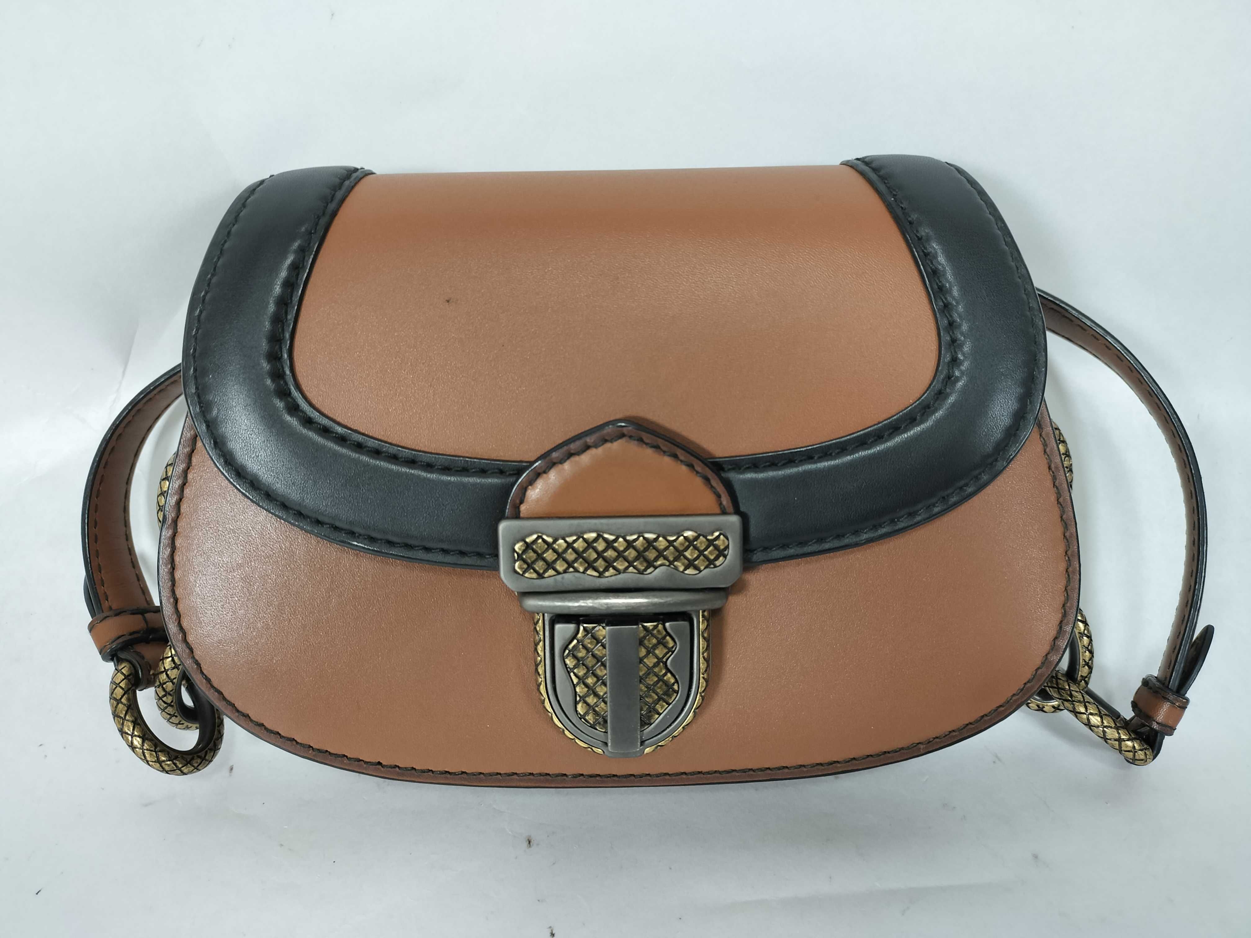 Umbria Shoulder Bag