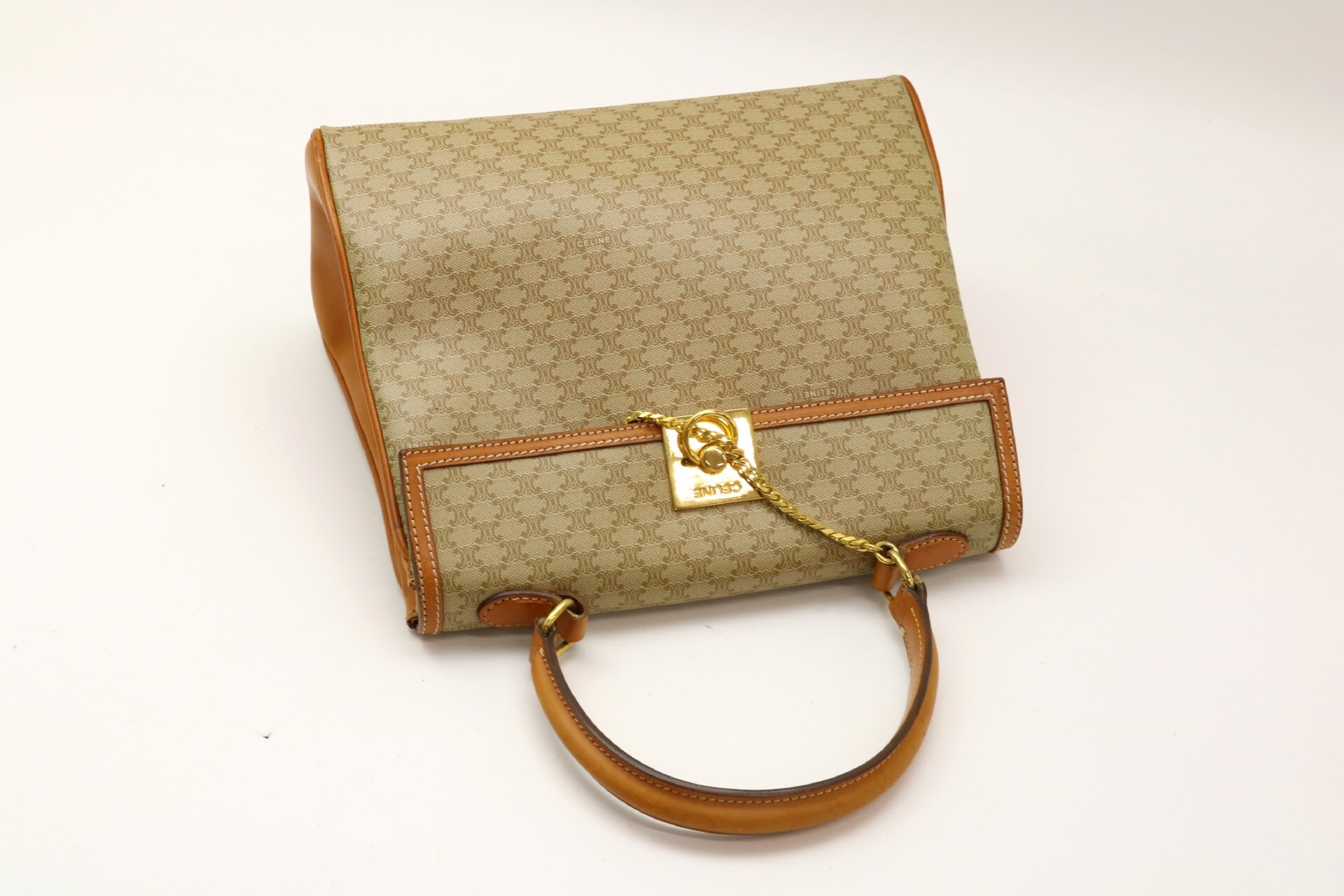 Macadam Leather Gancini Chain Handbag — view 8
