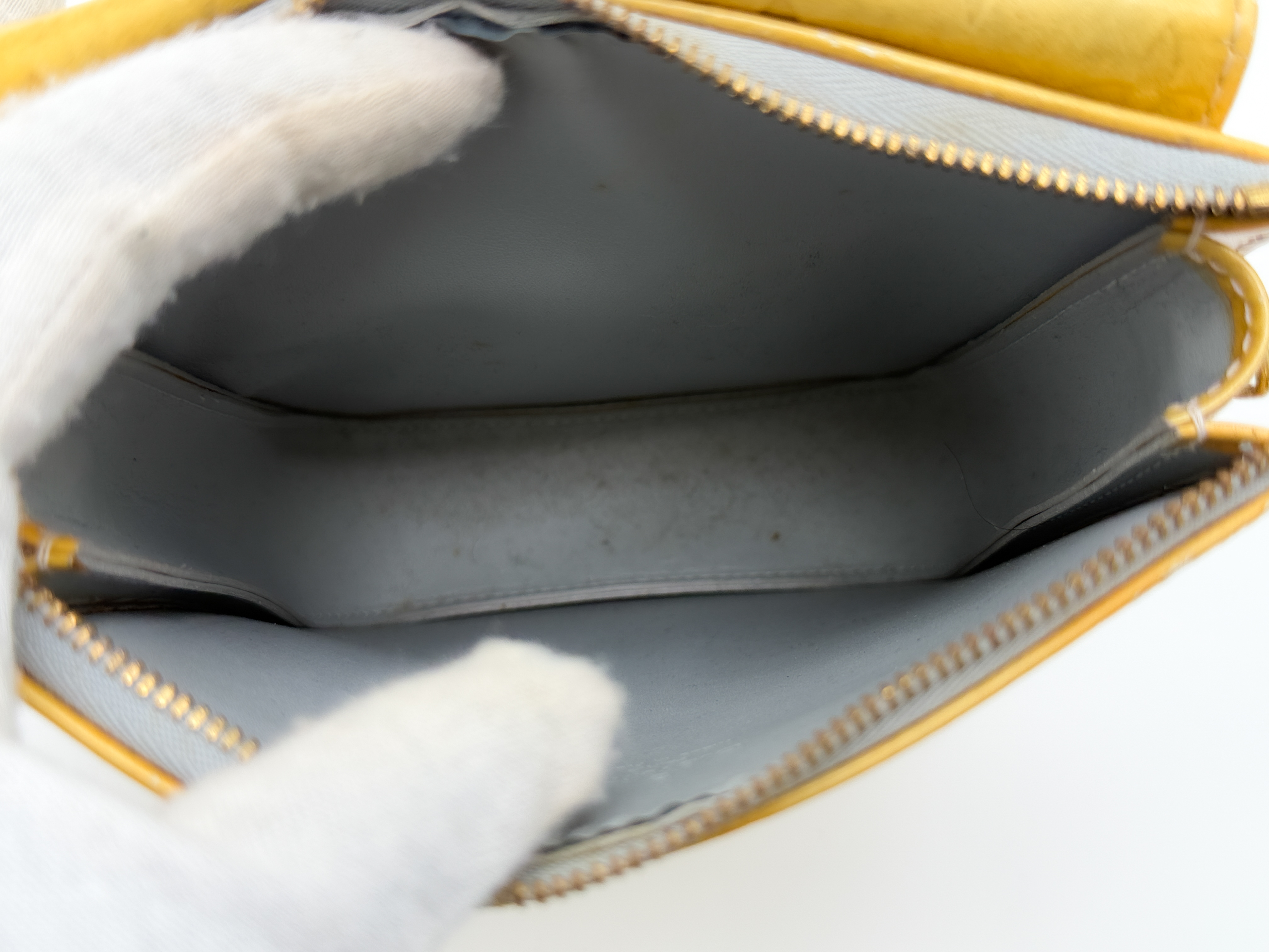 Monogram Vernis M91059 Mott Lime Yellow Shoulder Bag — view 10