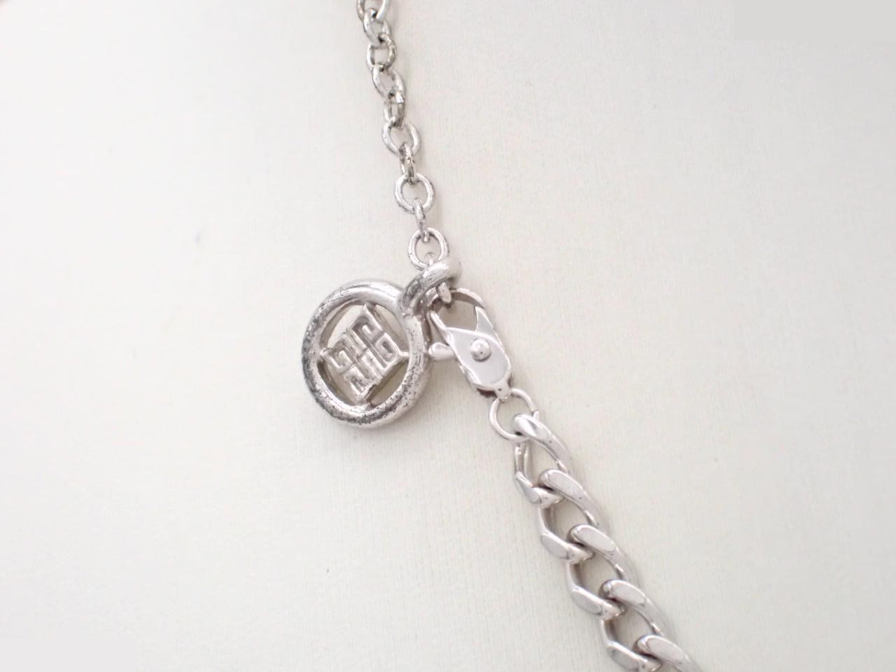 Other line: Precious metals, necklaces, pendants, neck circumference approximately 47cm. — view 2