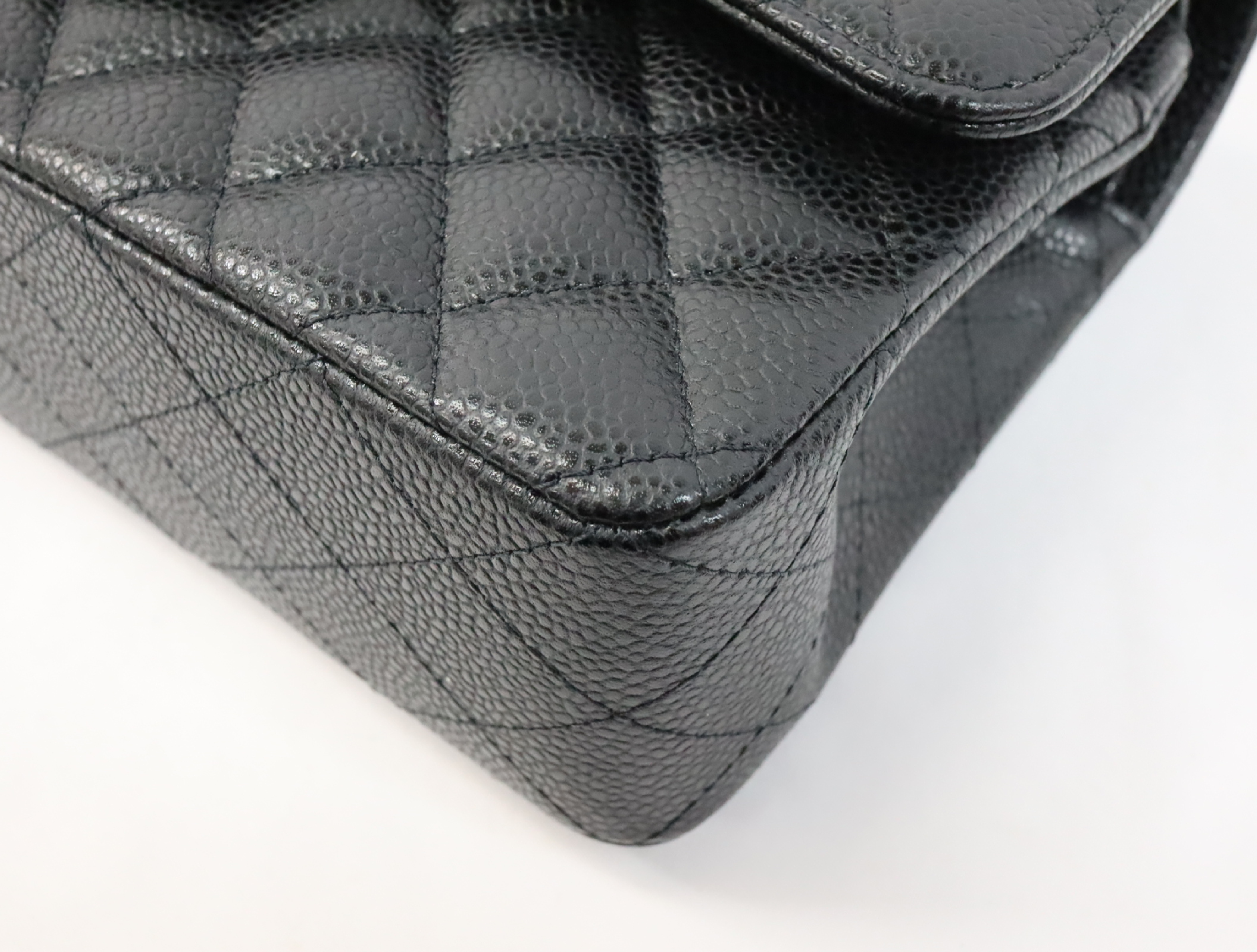 Matelassé 23 Caviar Skin Double Flap Black Serial Number 30s Silver Hardware A01113? Shoulder Bag — view 7