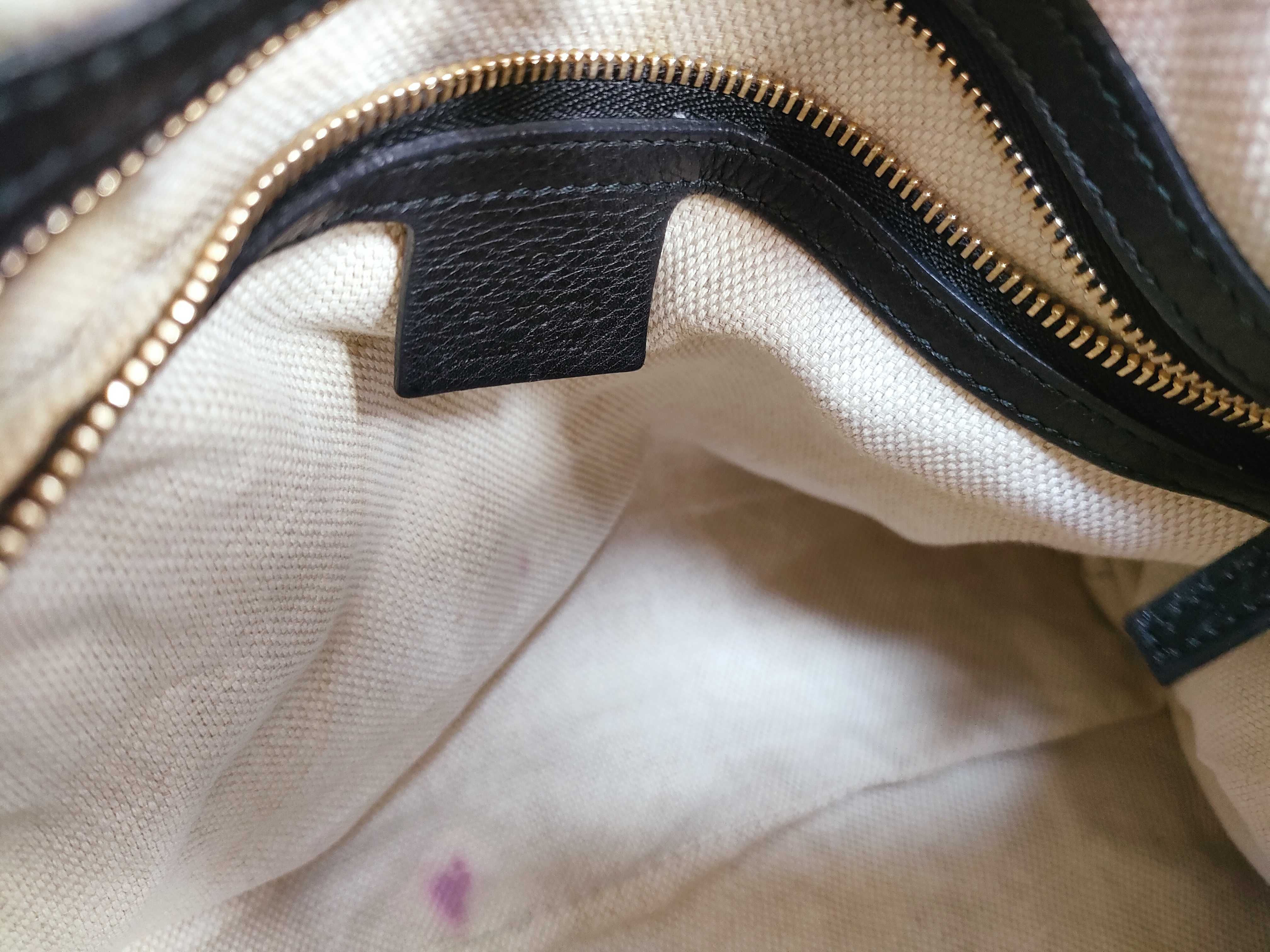 Soho Interlocking G Shoulder Bag — view 11