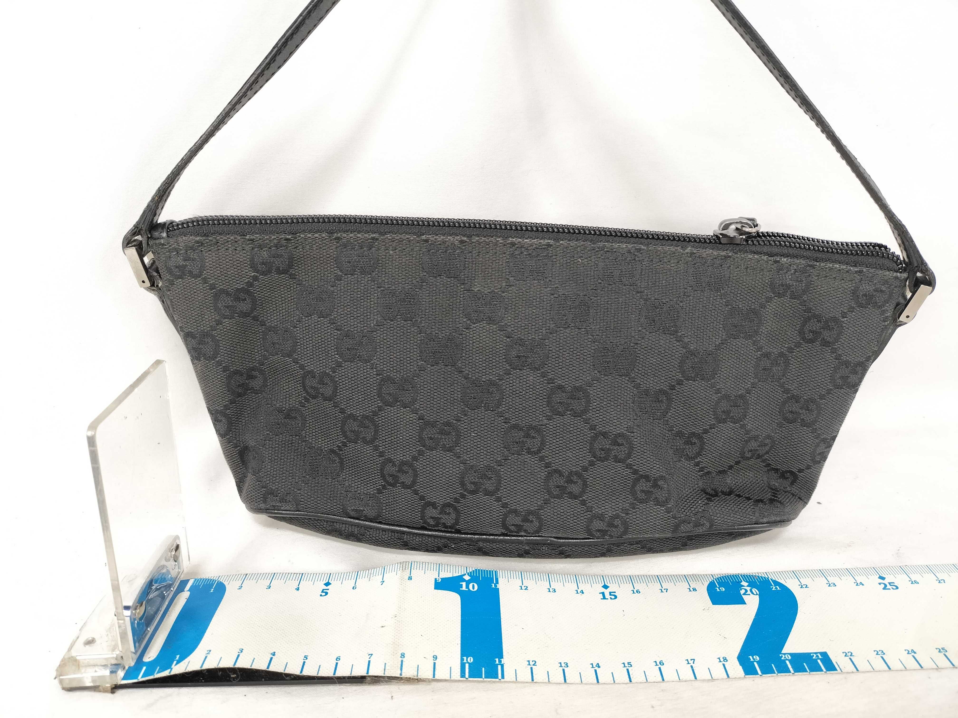 GG Canvas Accessory Pouch GG Canvas Handbag — view 2