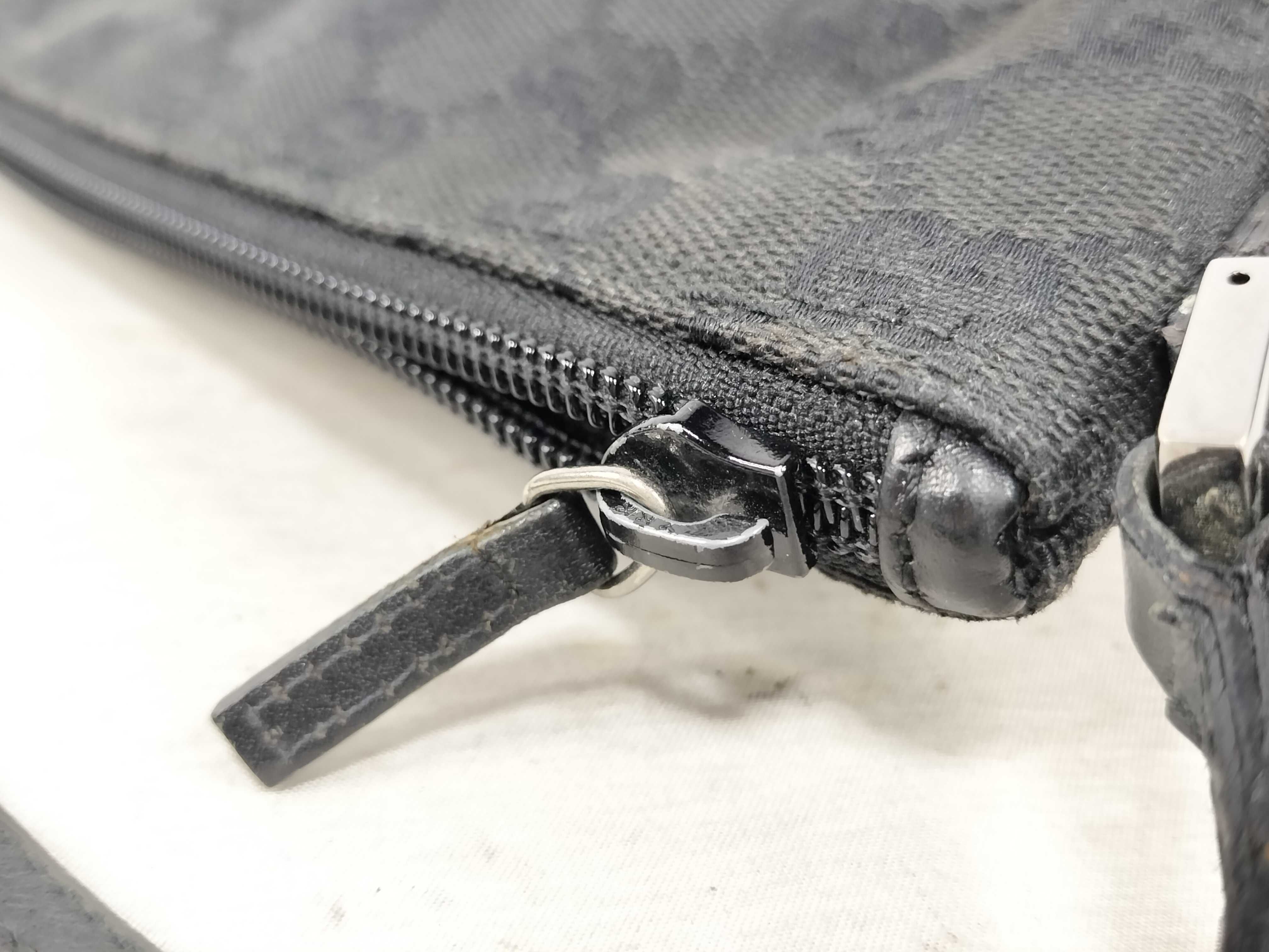 GG Canvas Accessory Pouch GG Canvas Handbag — view 15
