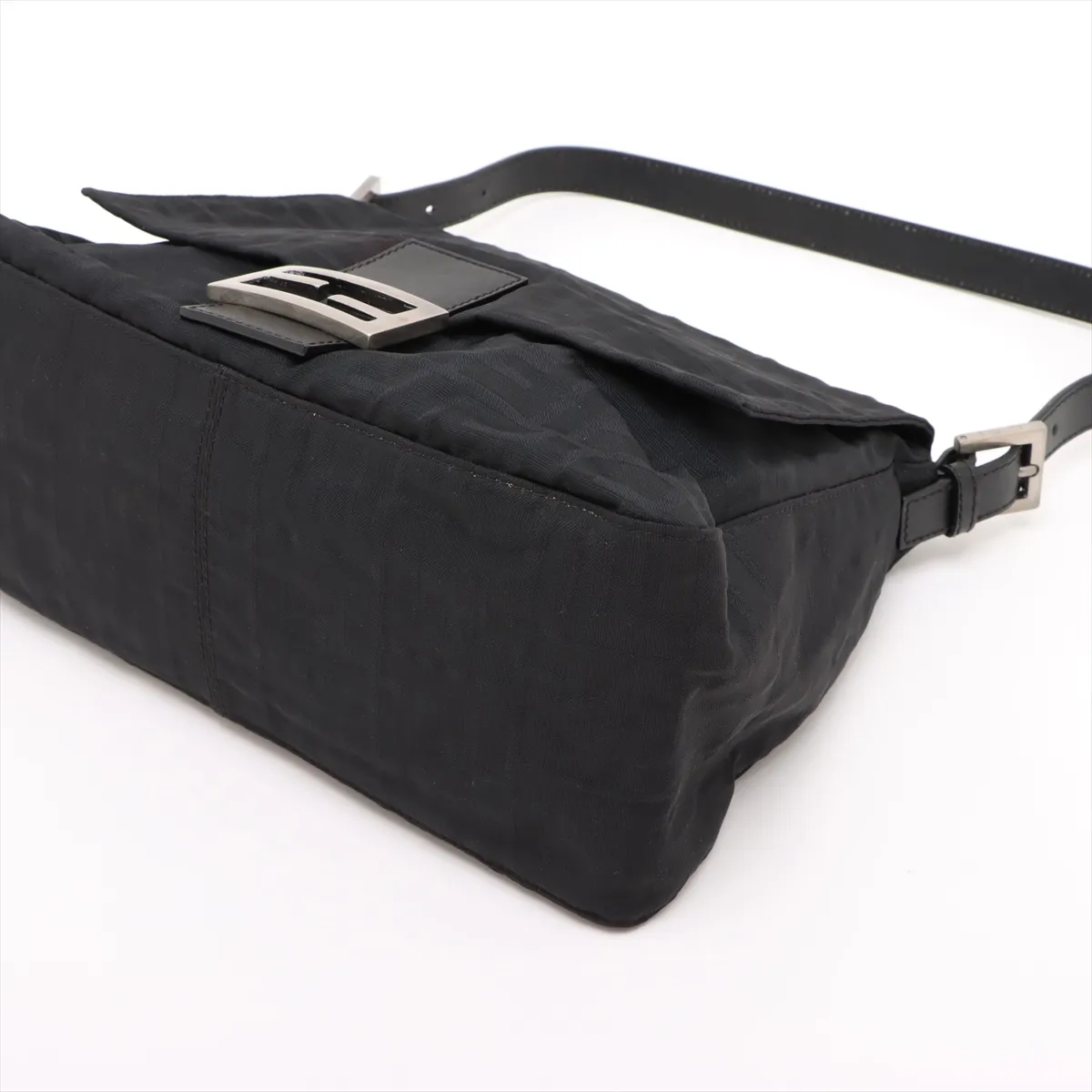 Zucca Mamma Bucket Canvas x Leather Shoulder Bag Black 8BR001 — view 3
