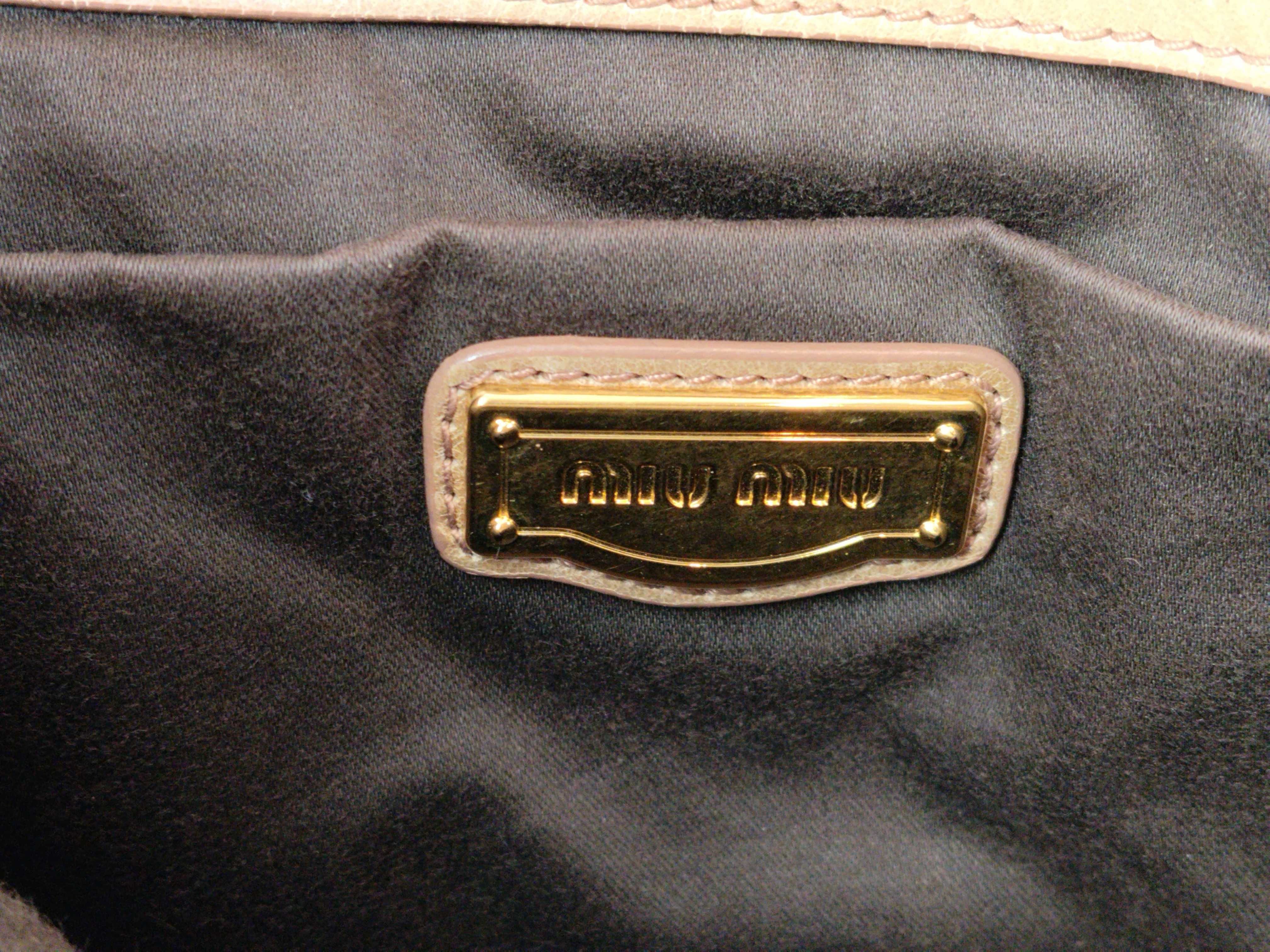 Vitello Luxe Handbag, 2-way Shoulder Bag, Gathered Handbag — view 11