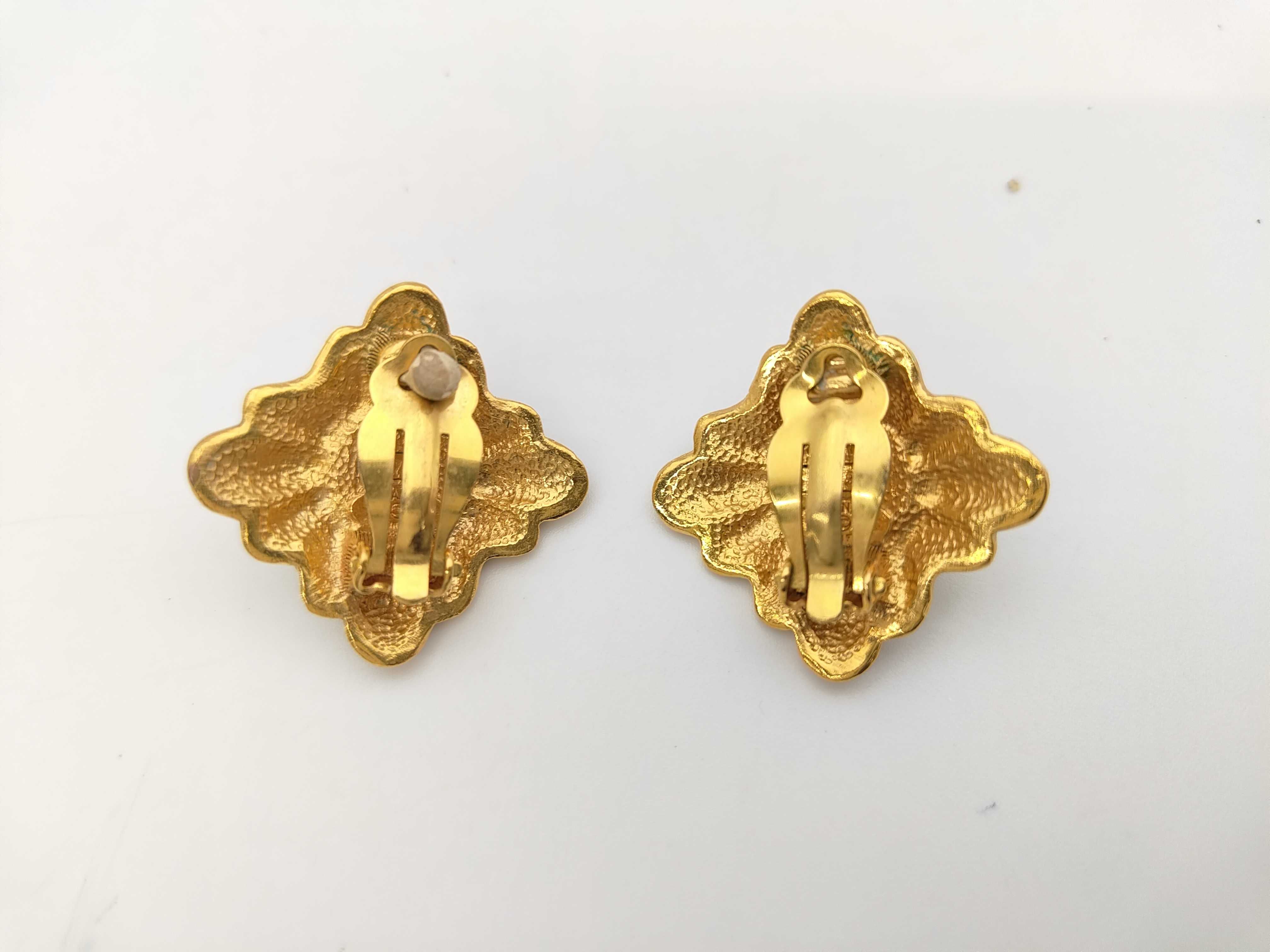 Faux Pearl/Vintage/Size 26/2794 Earrings — view 2