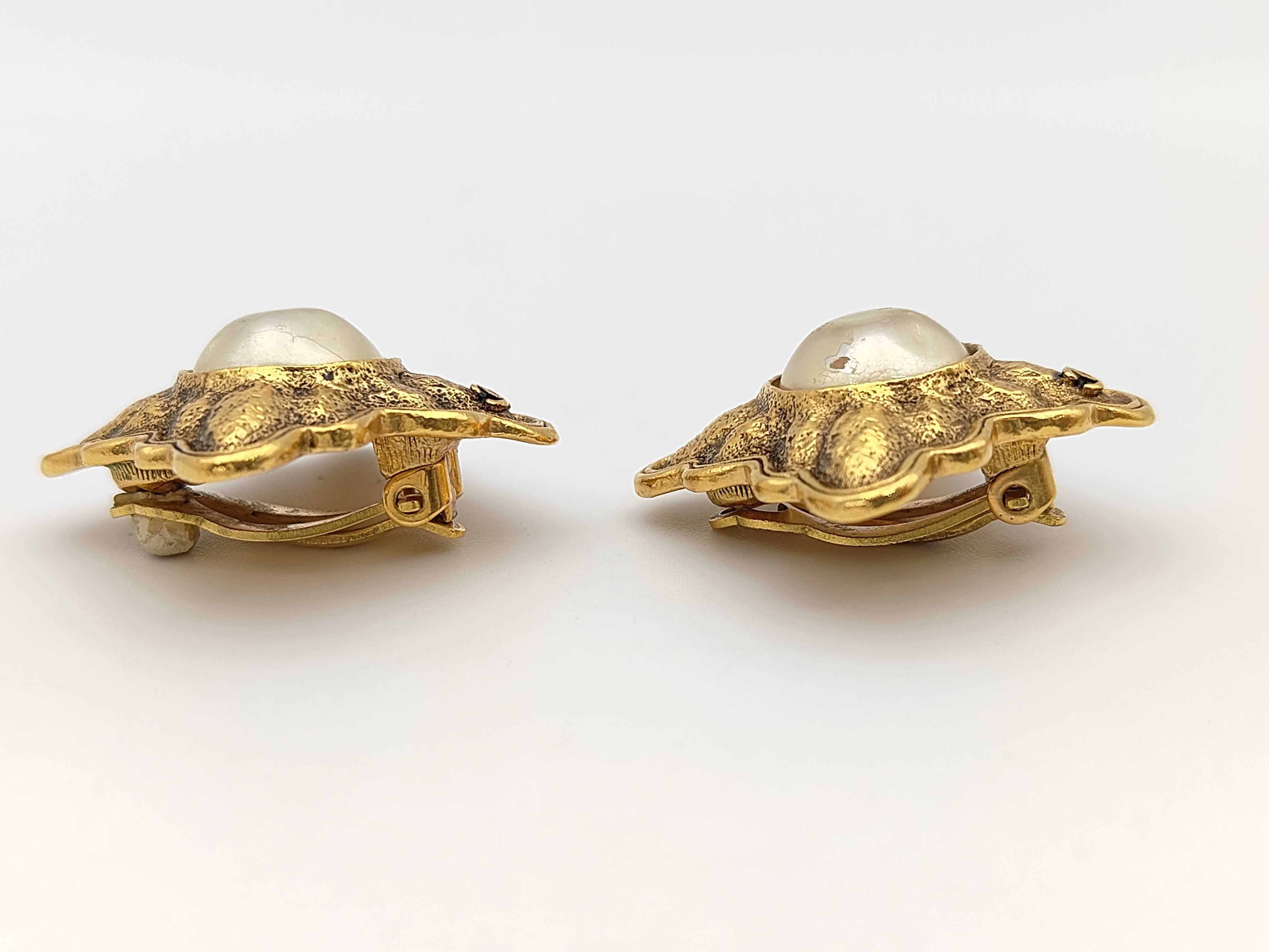 Faux Pearl/Vintage/Size 26/2794 Earrings — view 3