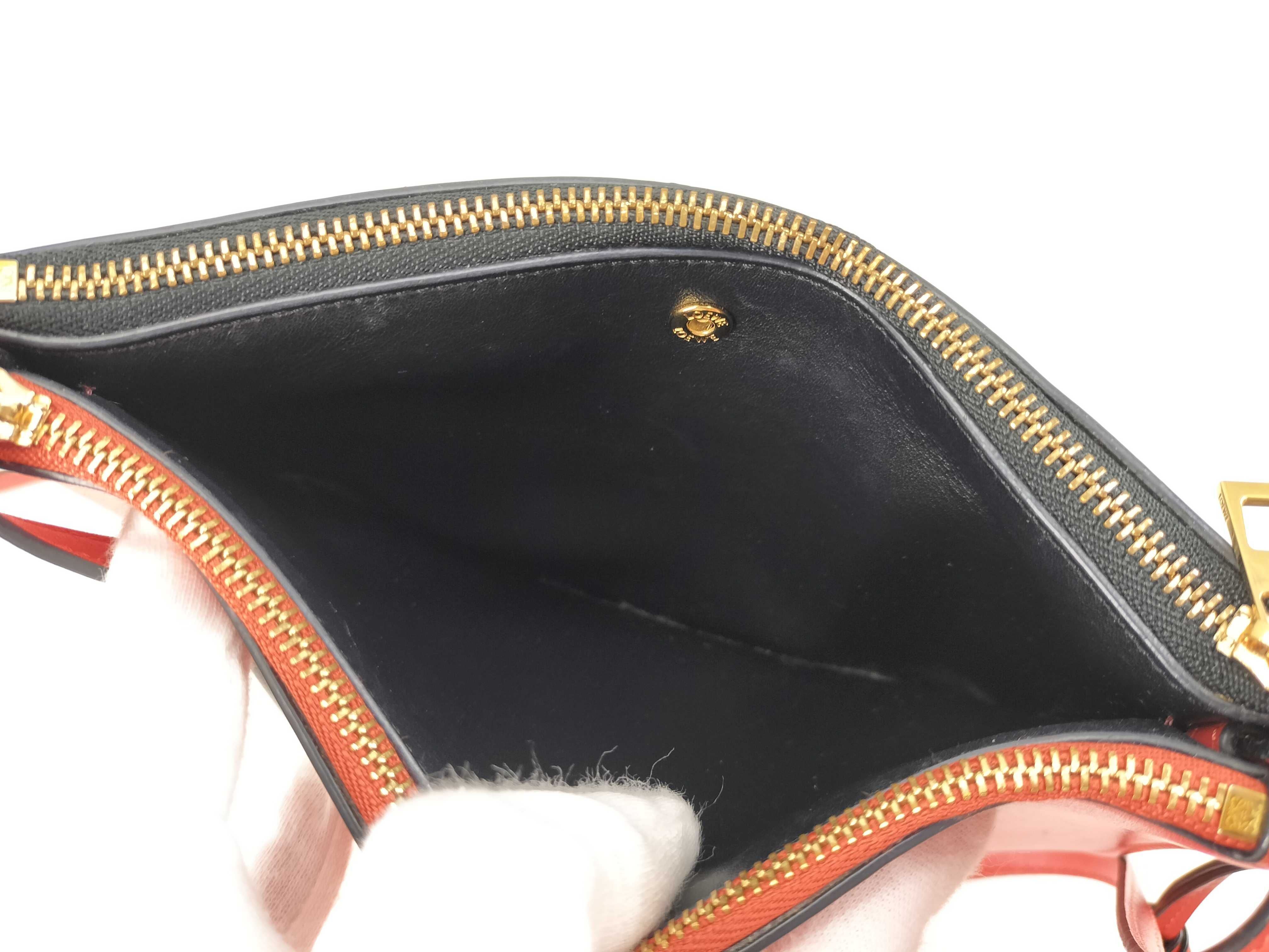 Gate Double Zip Shoulder Bag — view 11