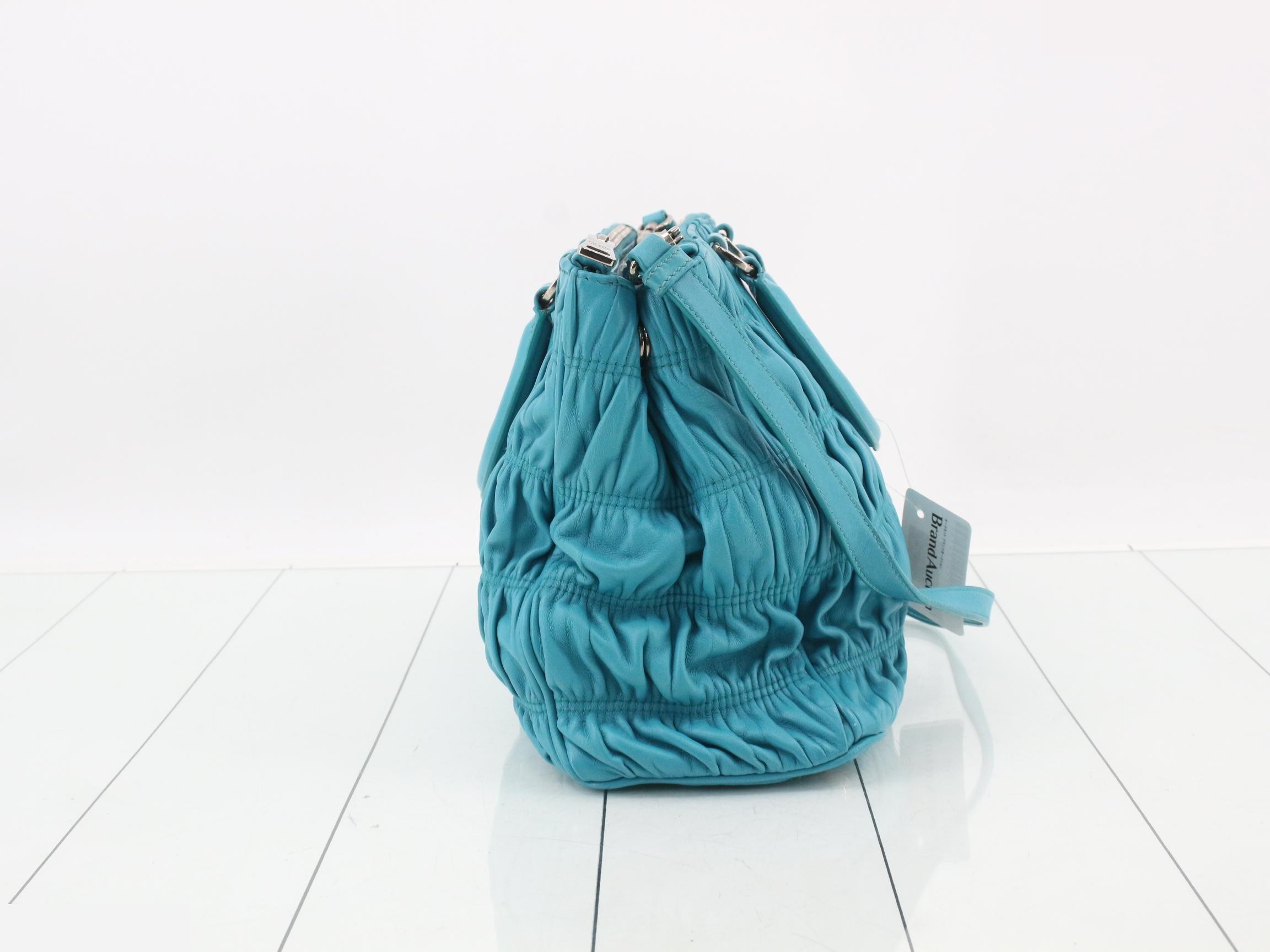Gathered tote bag, 2-way bag, with shoulder strap. — view 4