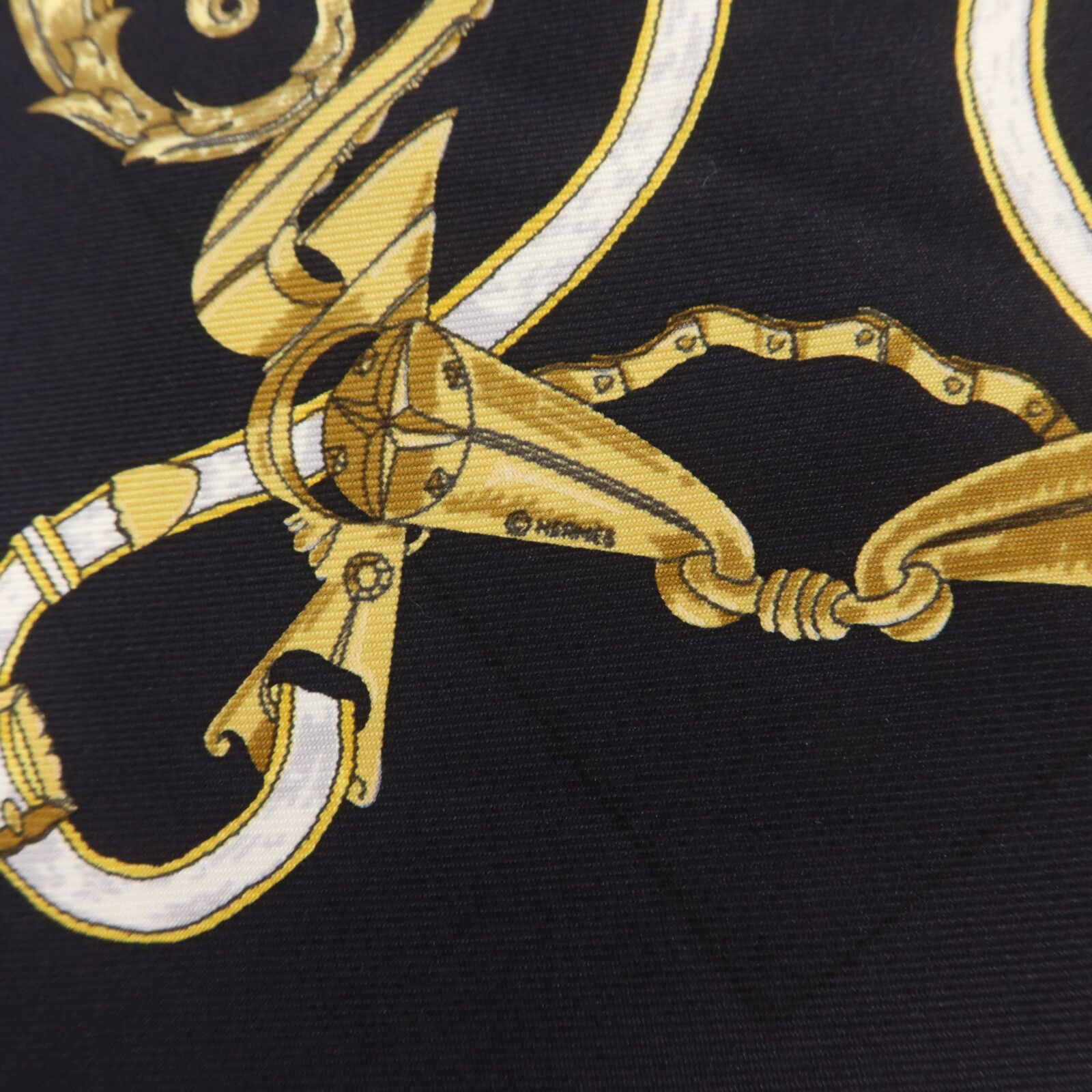 L'Instruction du Roy Silk Pocket Square 45cm — view 4