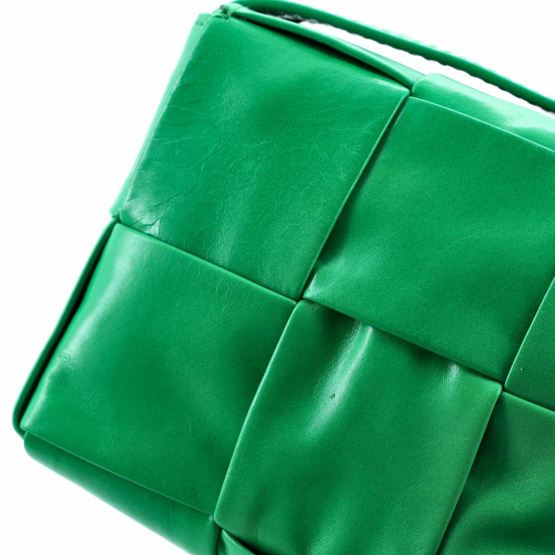 Cassette Crossbody Bag Maxi Intrecciato Leather Candy — view 6