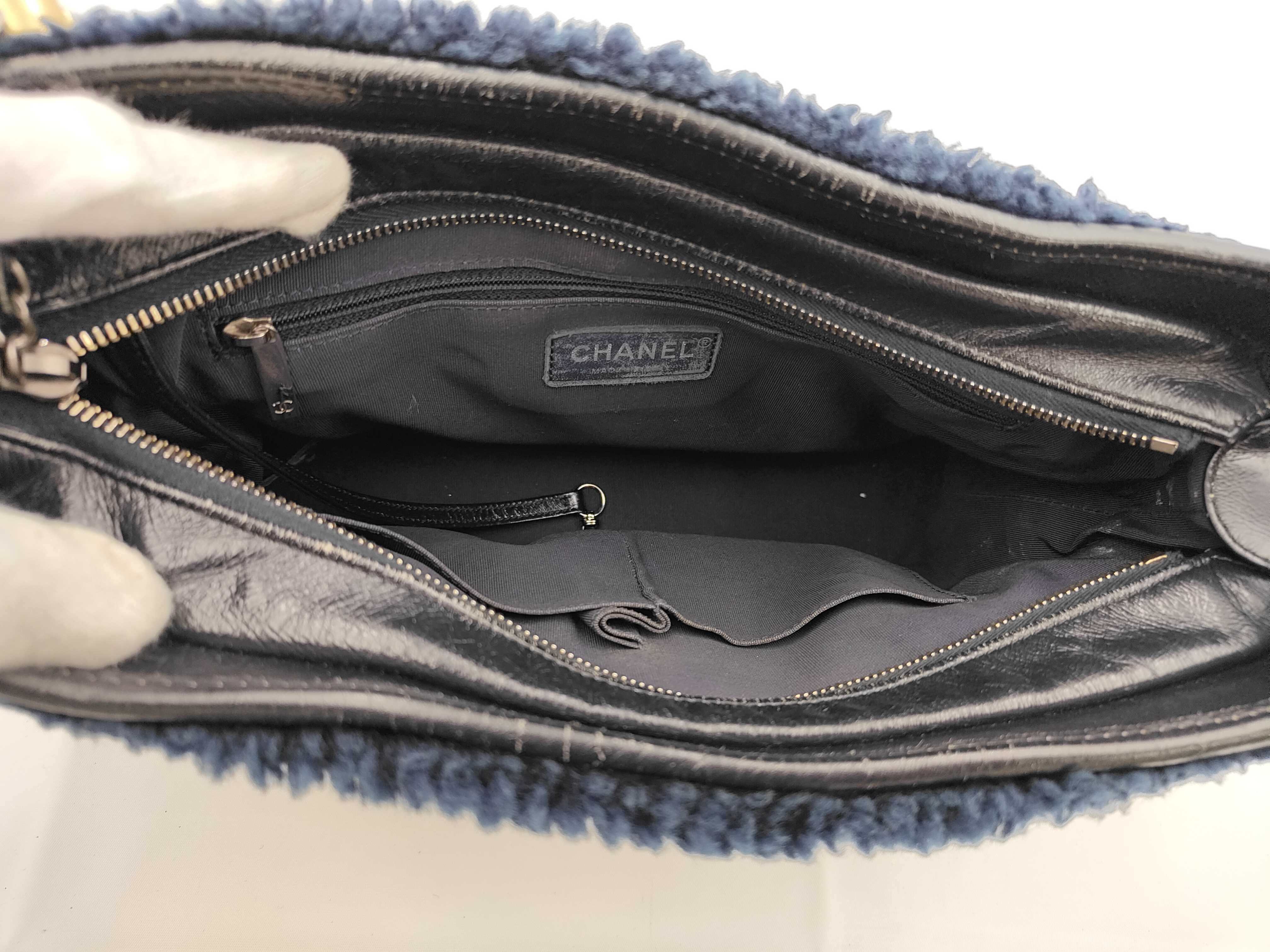 Gabrielle Chain Shoulder Bag, Serial Number 26 (8 digits), SG Hardware — view 11