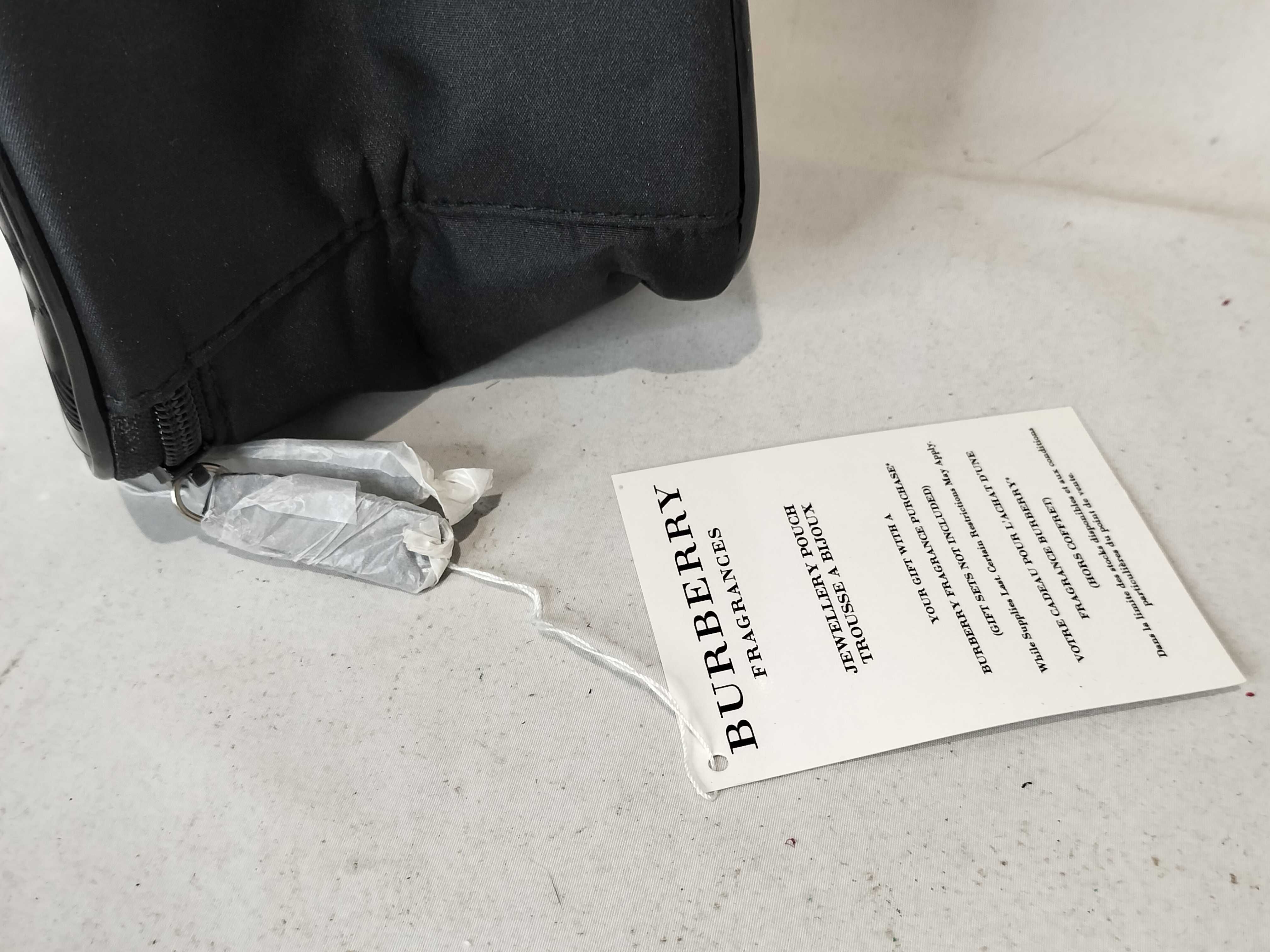 pouch — view 4