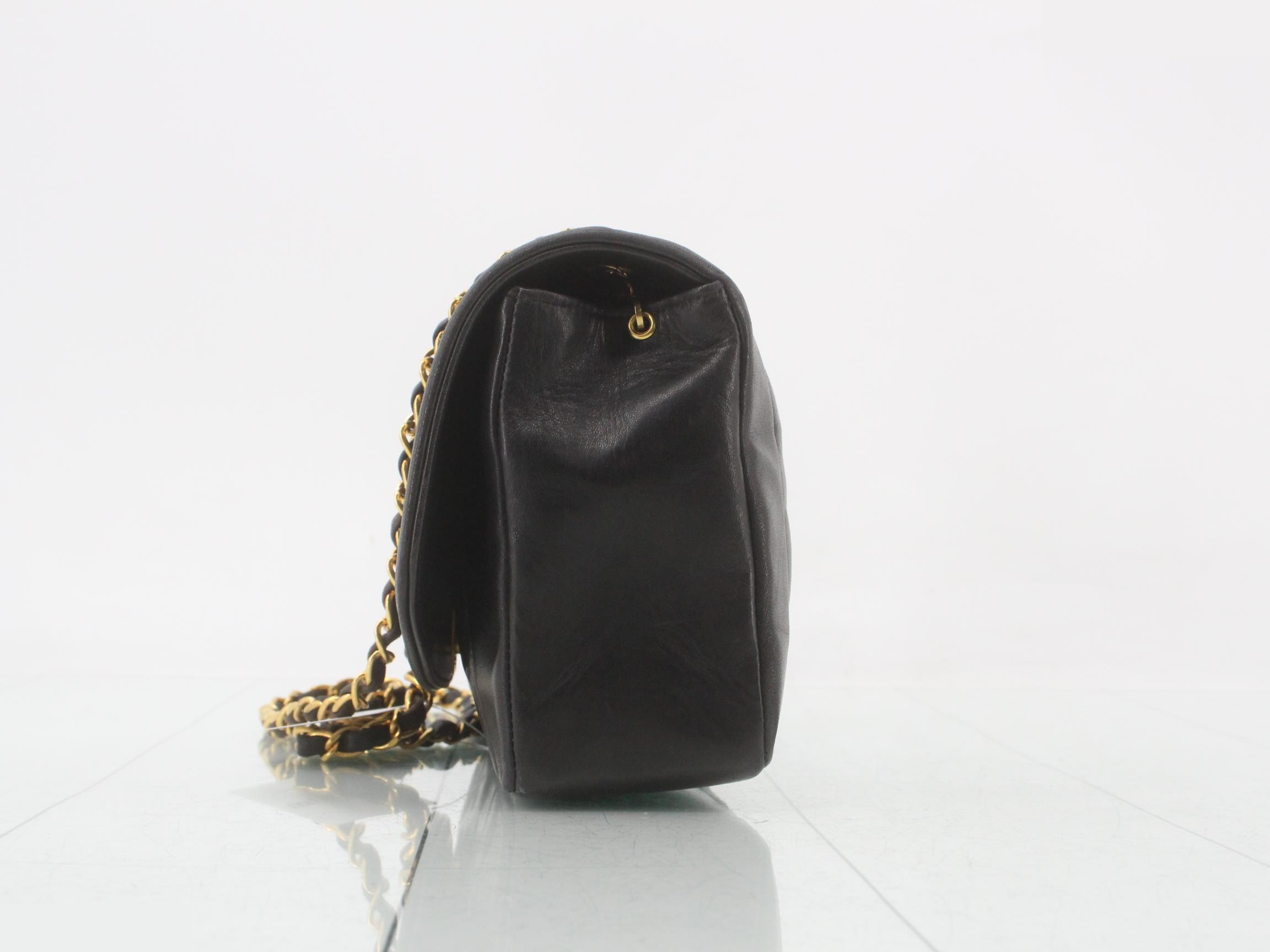 Matelassé (bag) - Shoulder bag — view 3