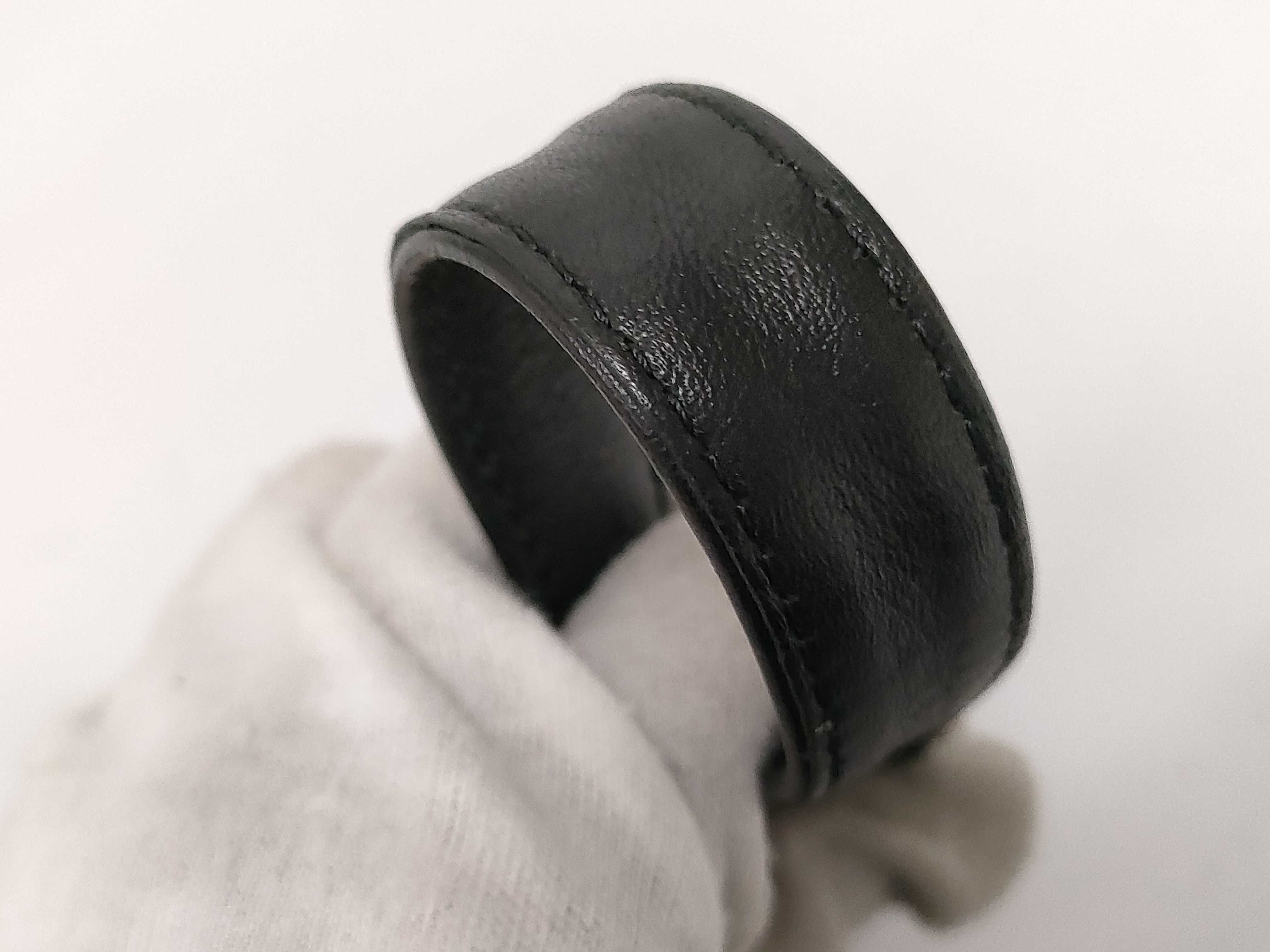 Vintage Anagram Leather Shoulder Bag — view 7