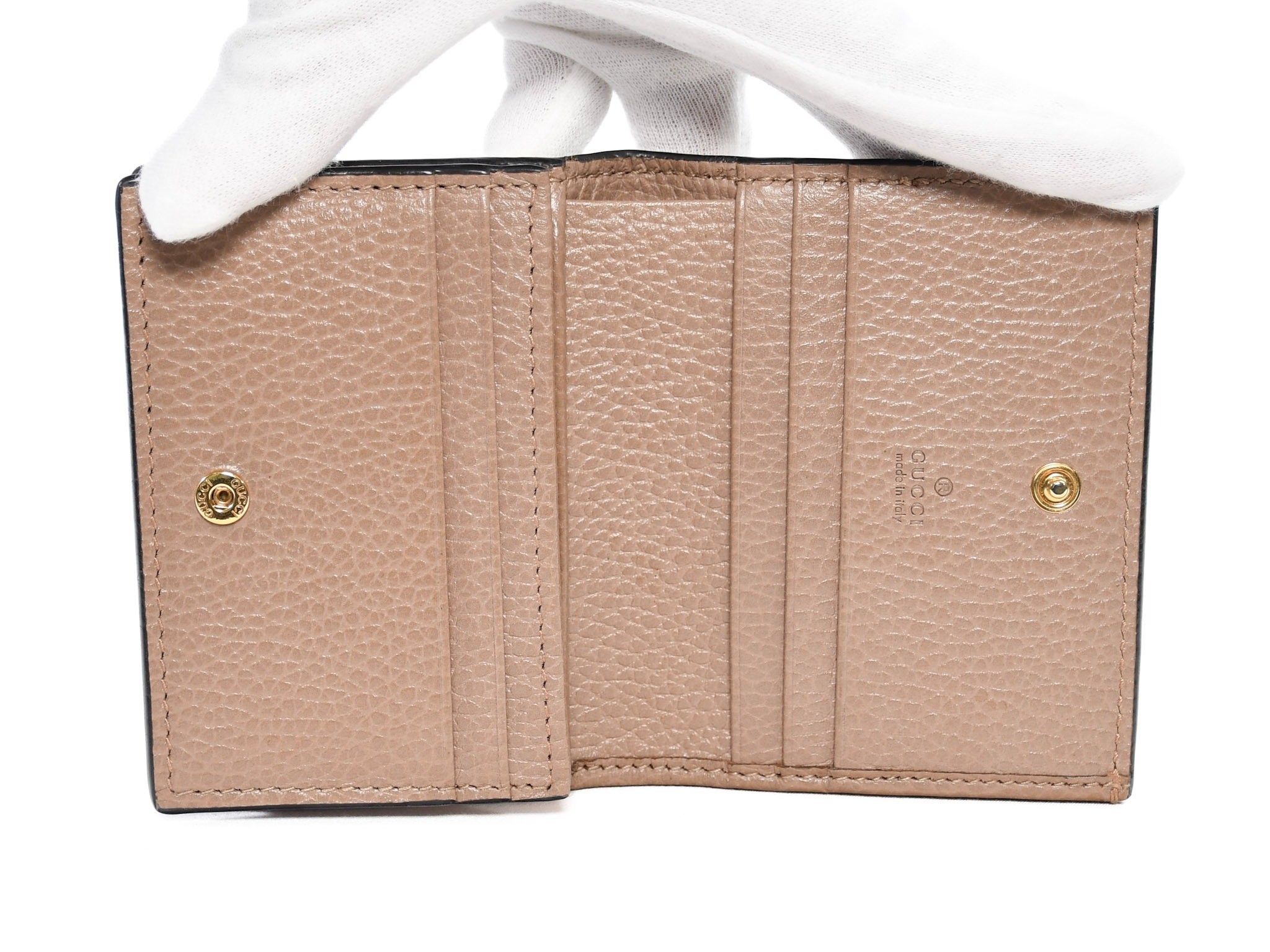 Comes with box and dust bag. Gucci GG Supreme 658610 Compact Wallet. — view 8