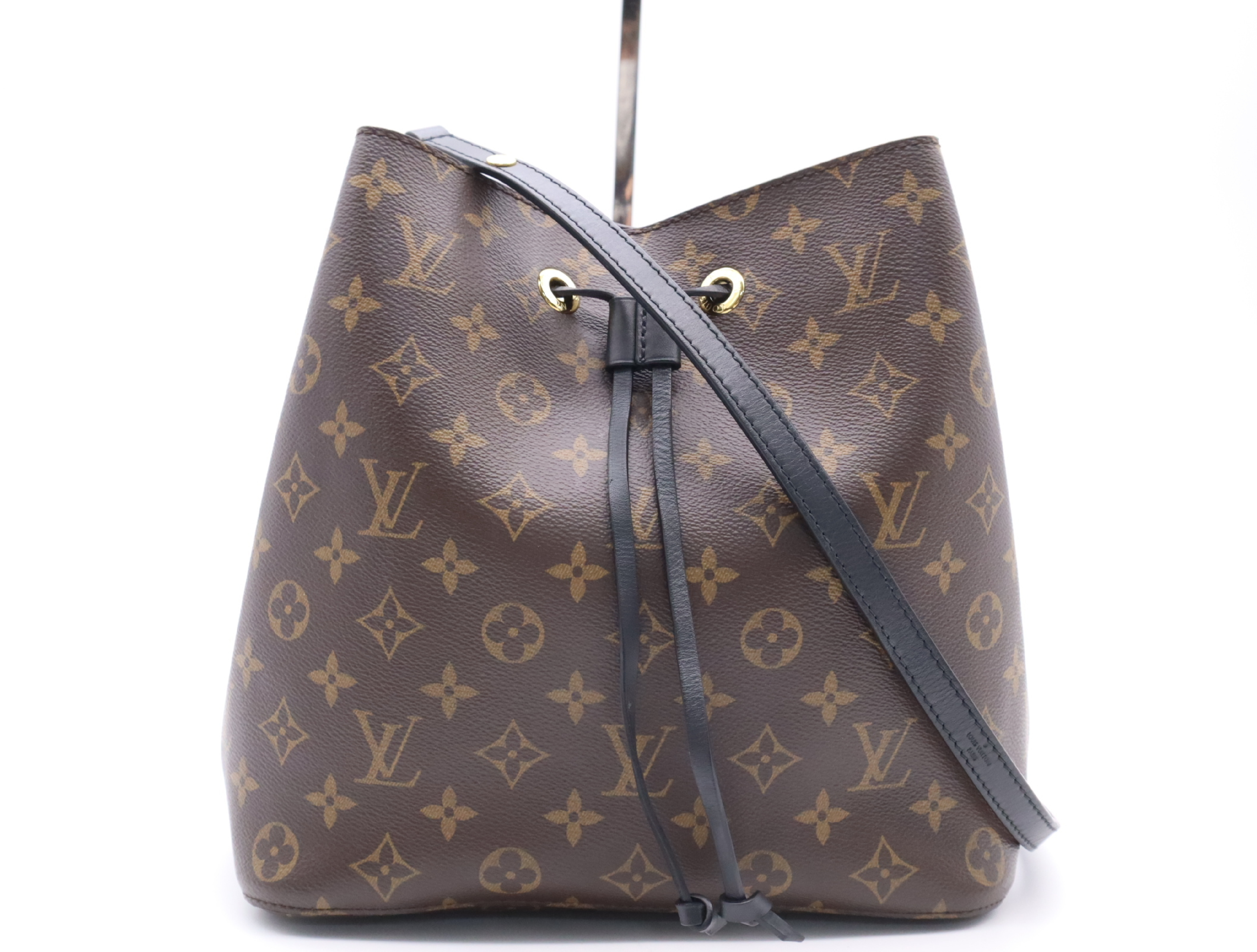 M44020 Monogram Neo Noe Noir Shoulder Bag with Shoulder Strap
