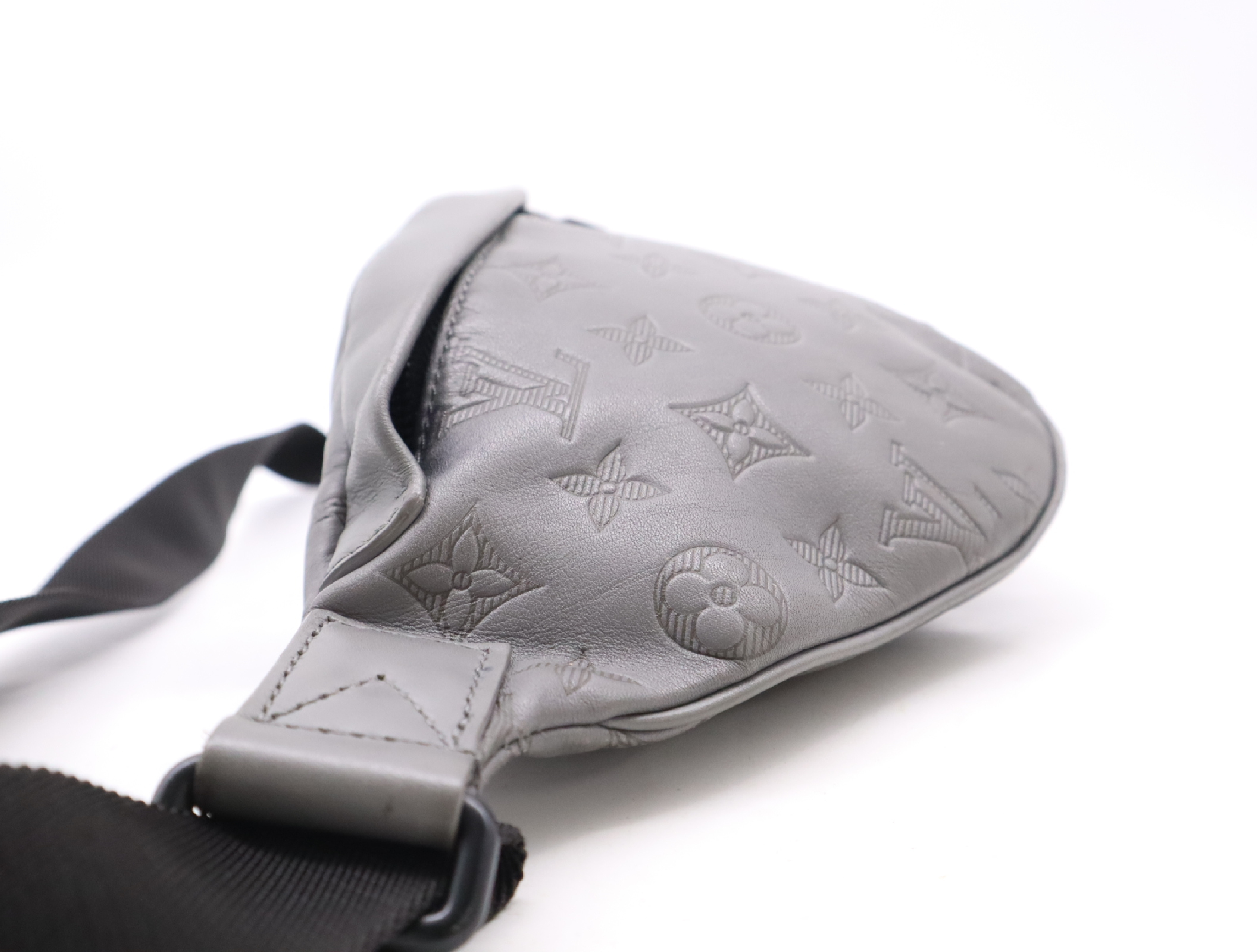 M46108 Monogram Shadow Leather Discovery Bumbag PM Waist Bag — view 3