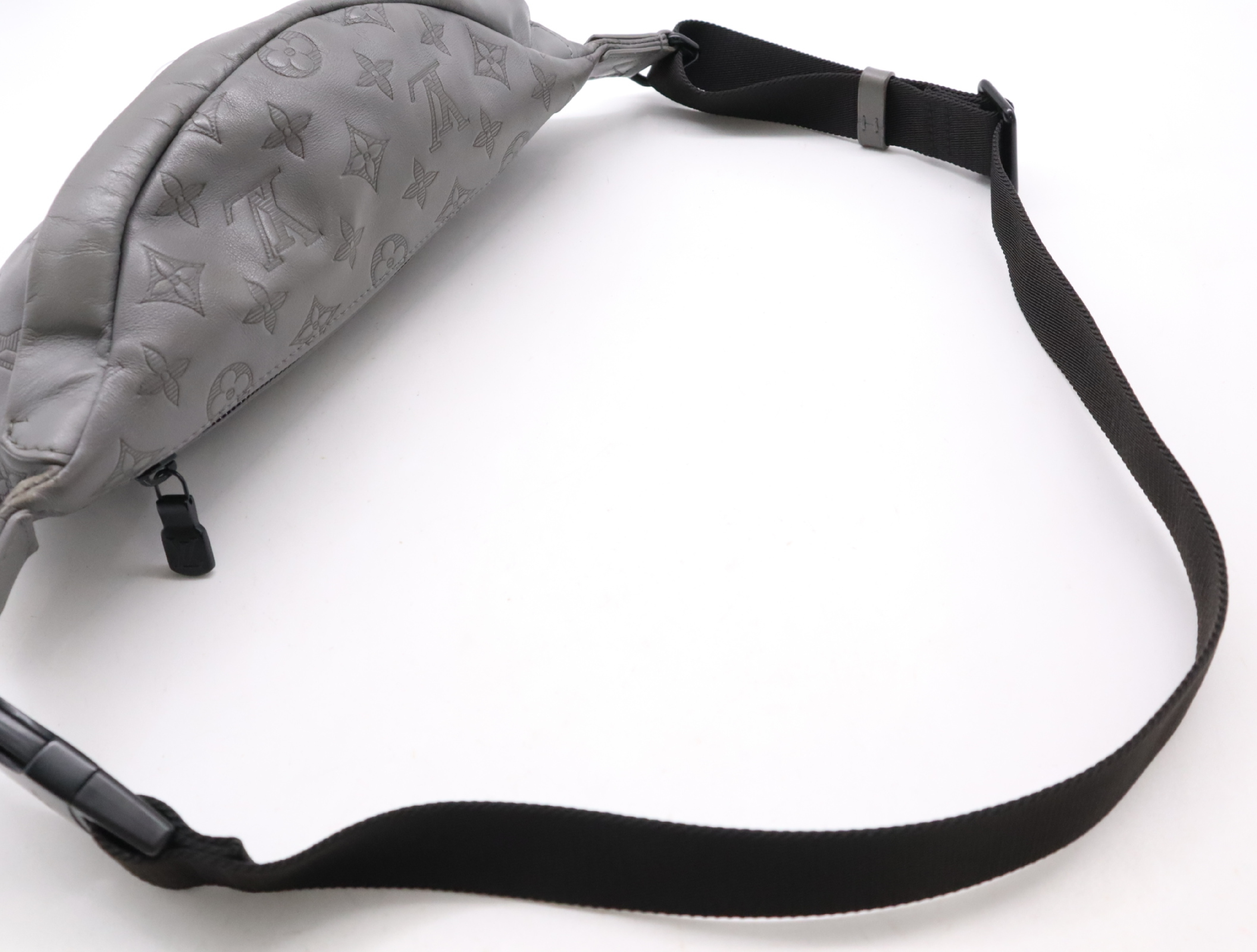 M46108 Monogram Shadow Leather Discovery Bumbag PM Waist Bag — view 10