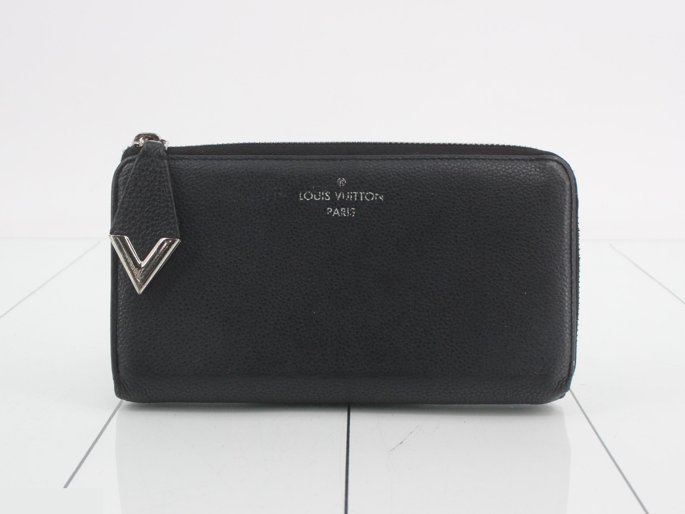 long wallet