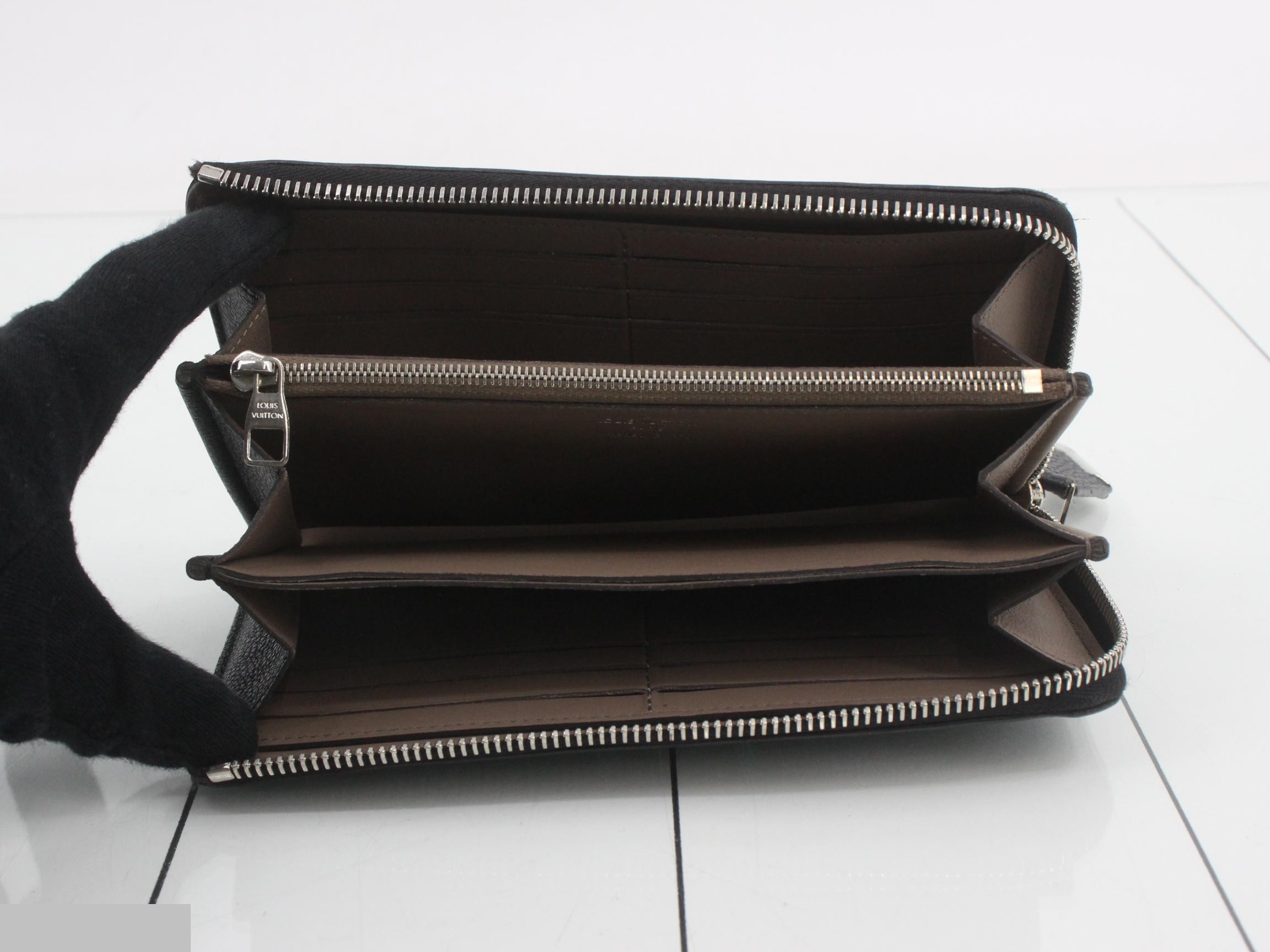 long wallet — view 4