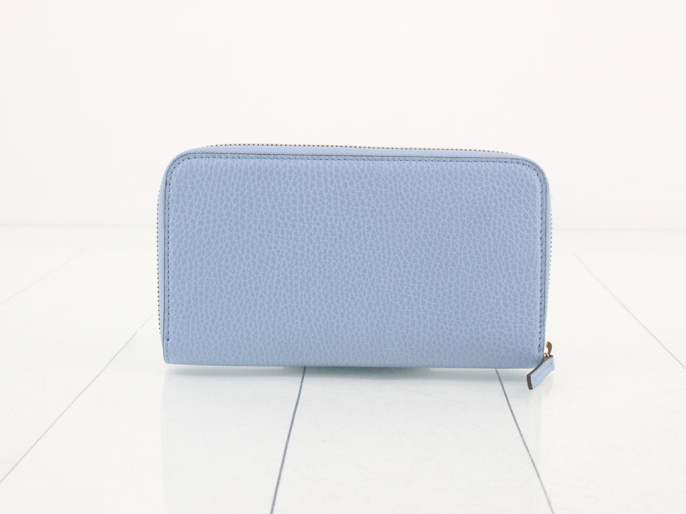 Interlocking round zipper long wallet, unused, light blue. — view 2