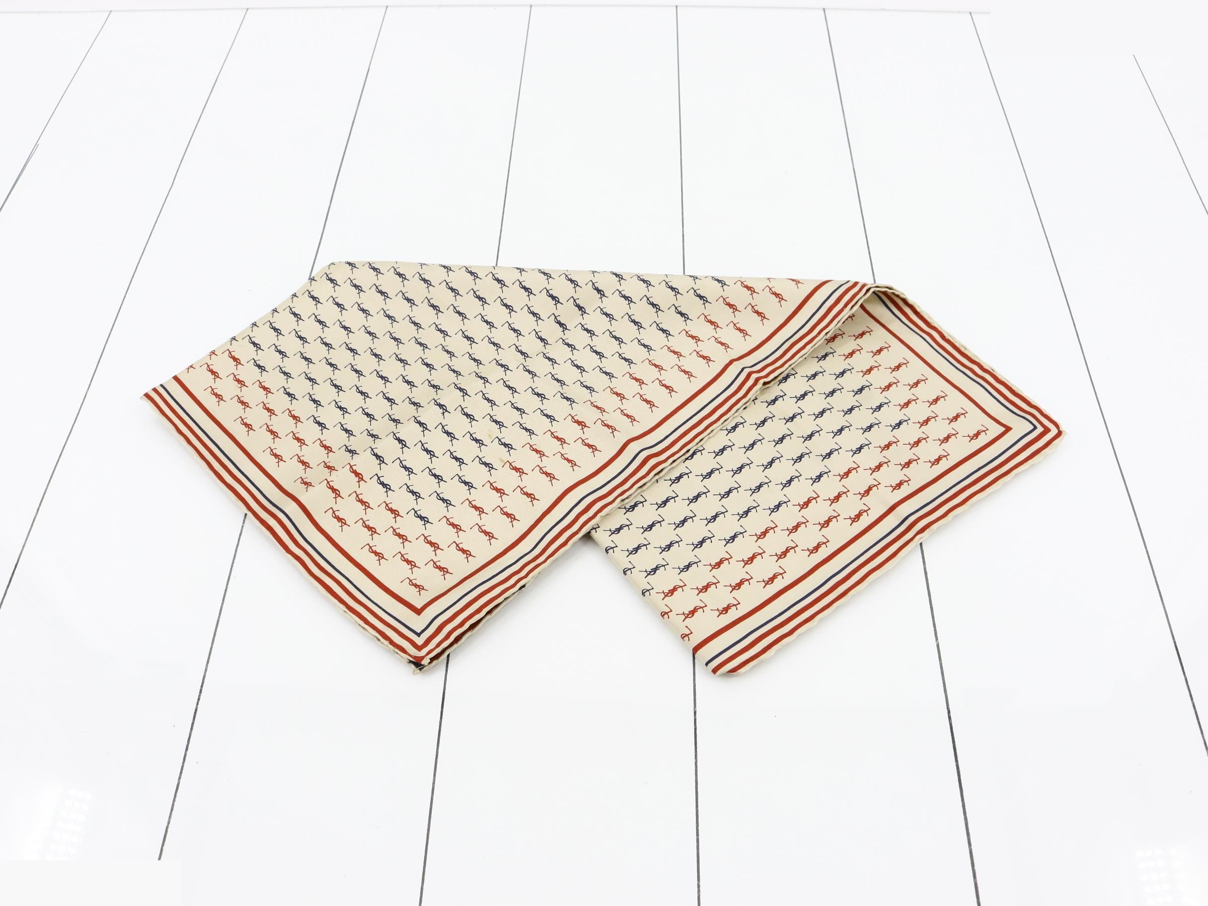 scarf — view 3