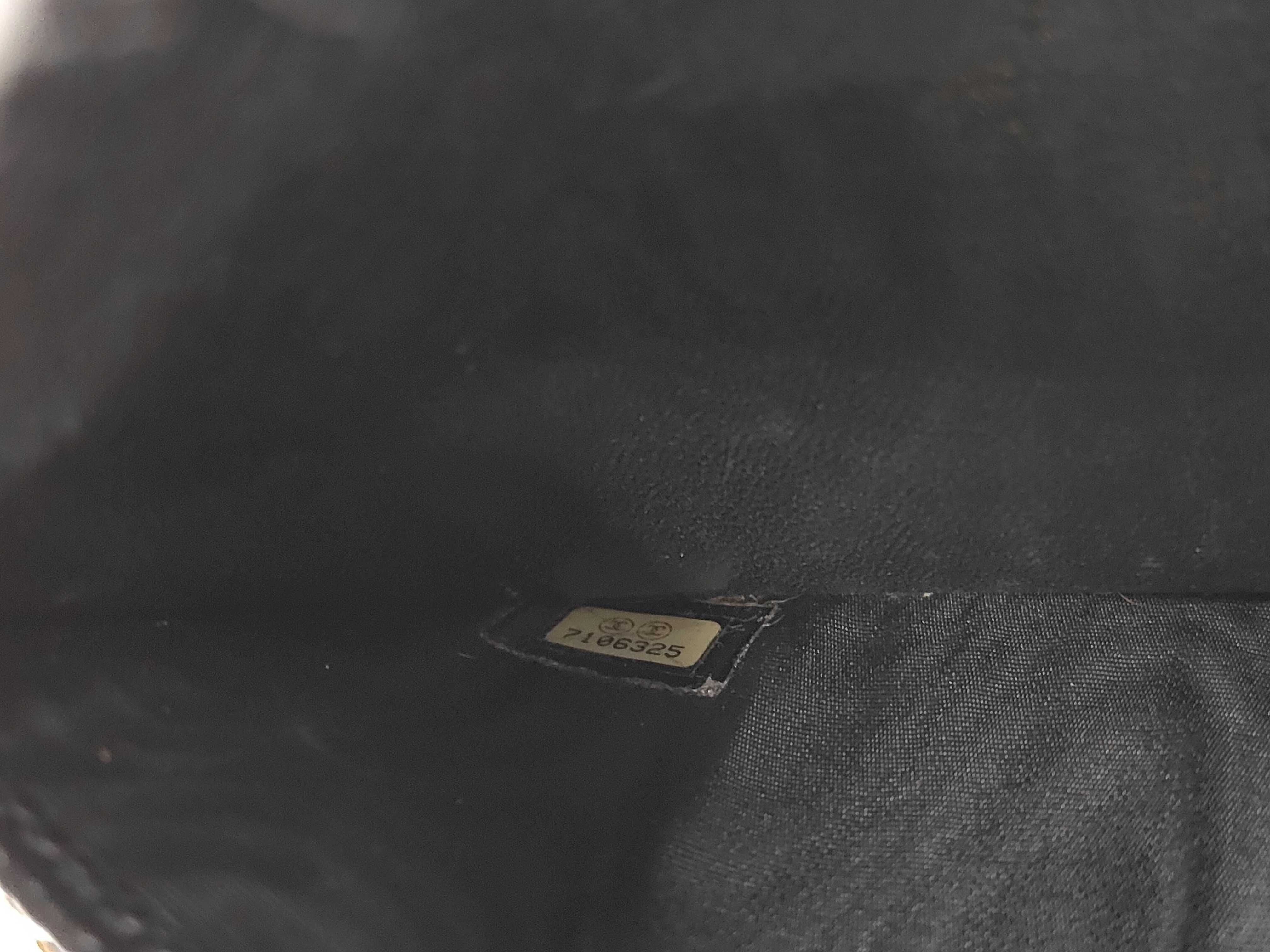 Caviar Chain Wallet Shoulder Bag — view 12