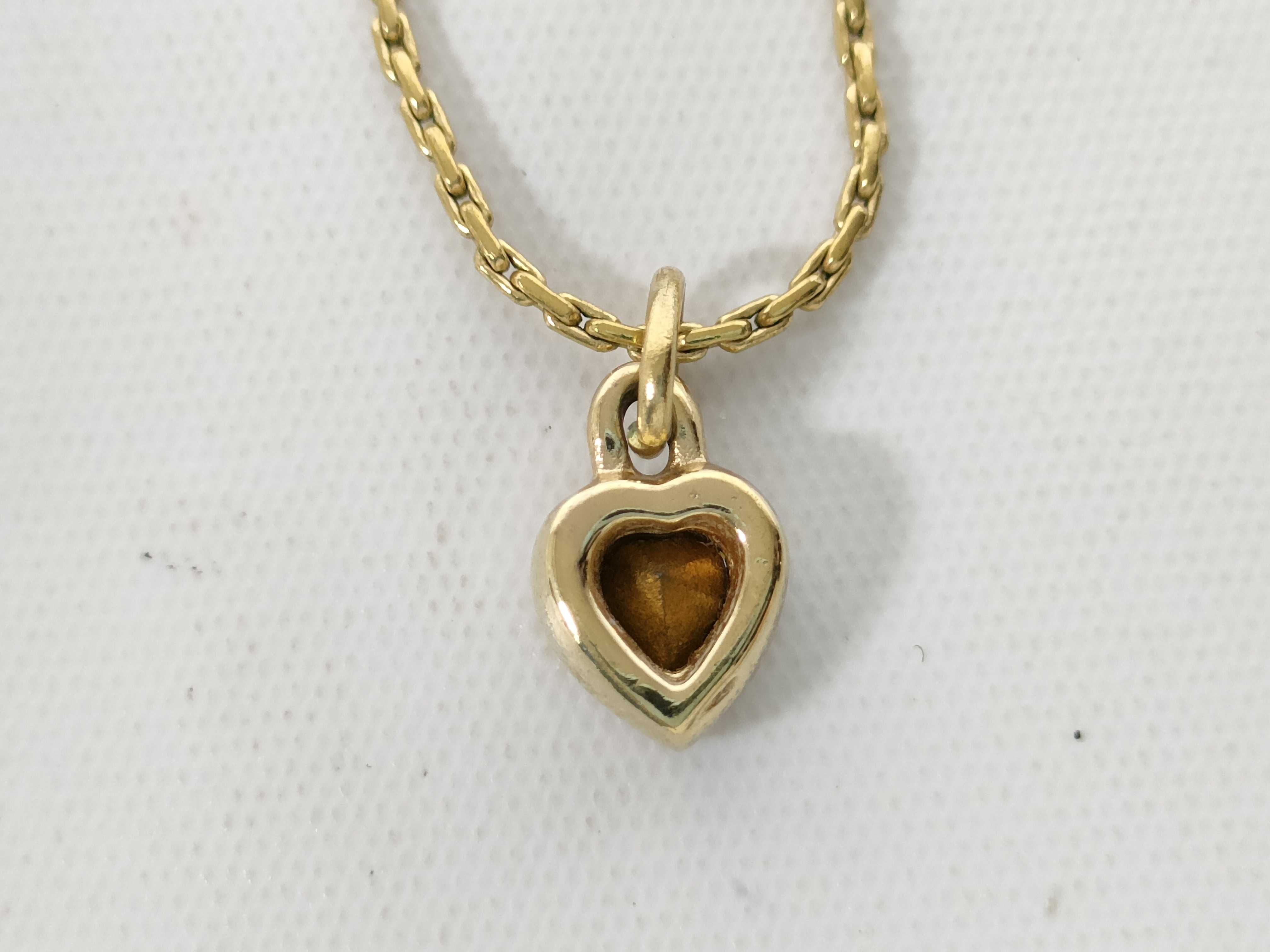 necklace — view 3