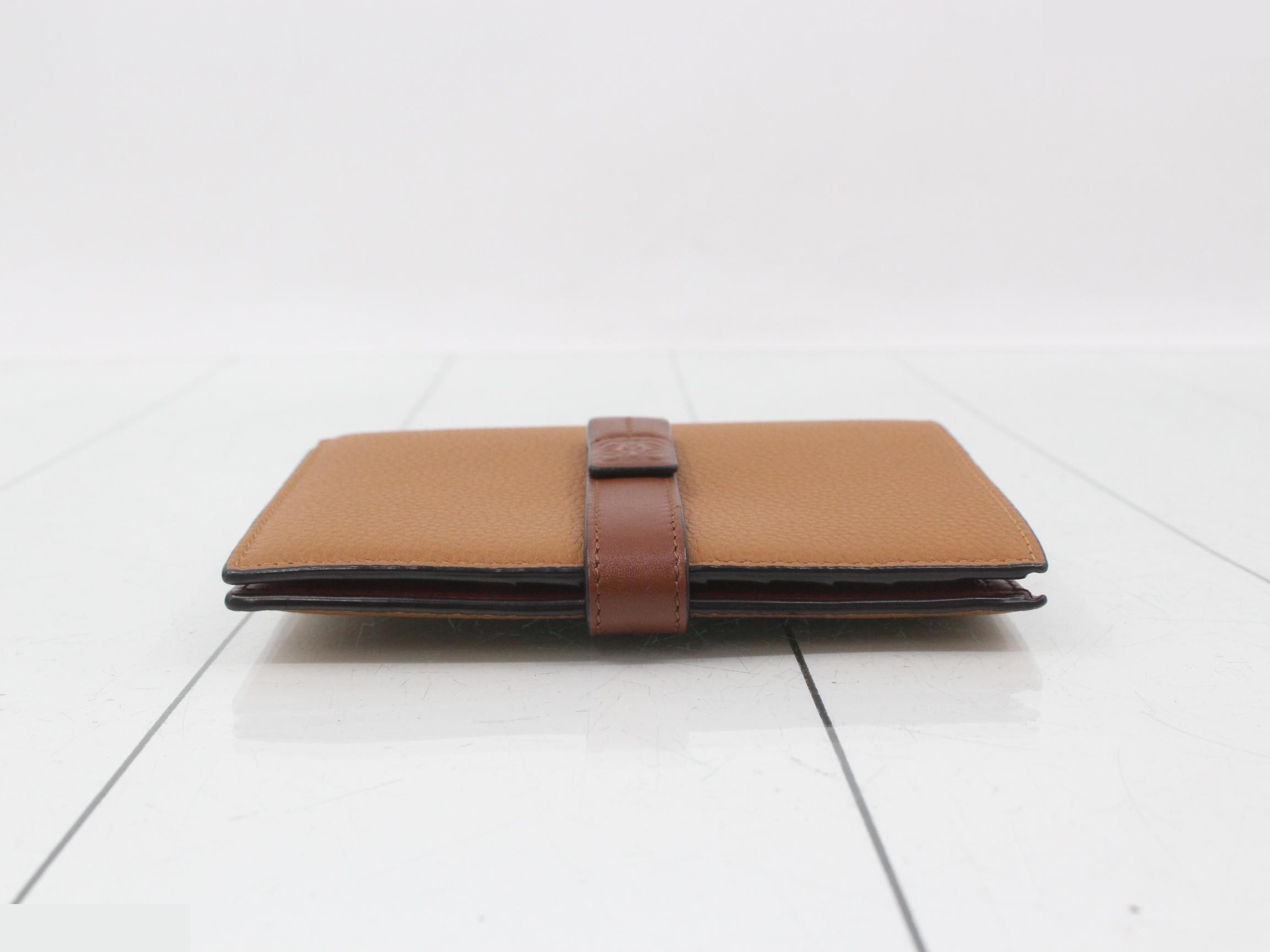 Bi-fold wallet, camel leather — view 3