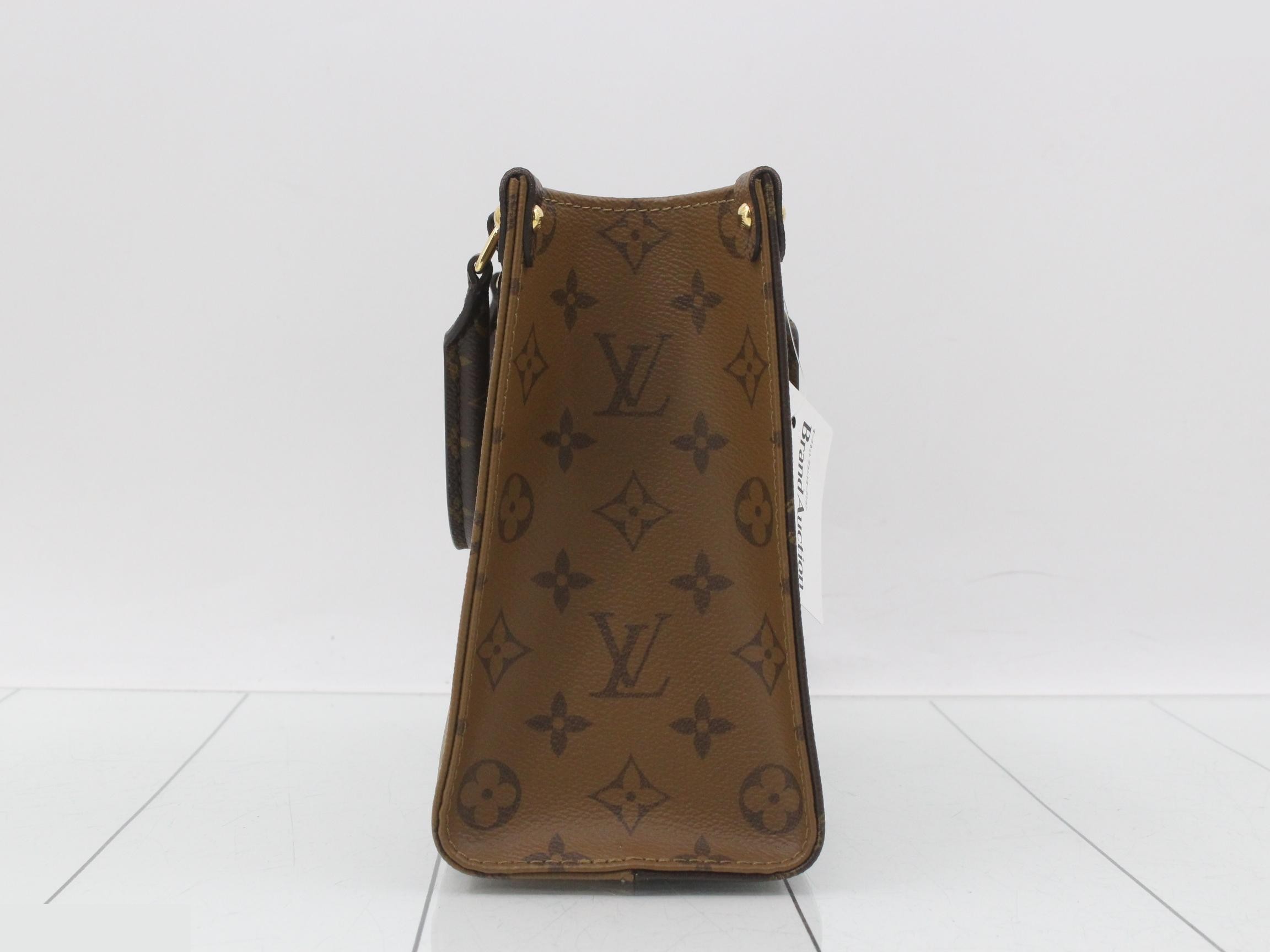 Monogram Giant Reverse OnTheGo PM — view 4