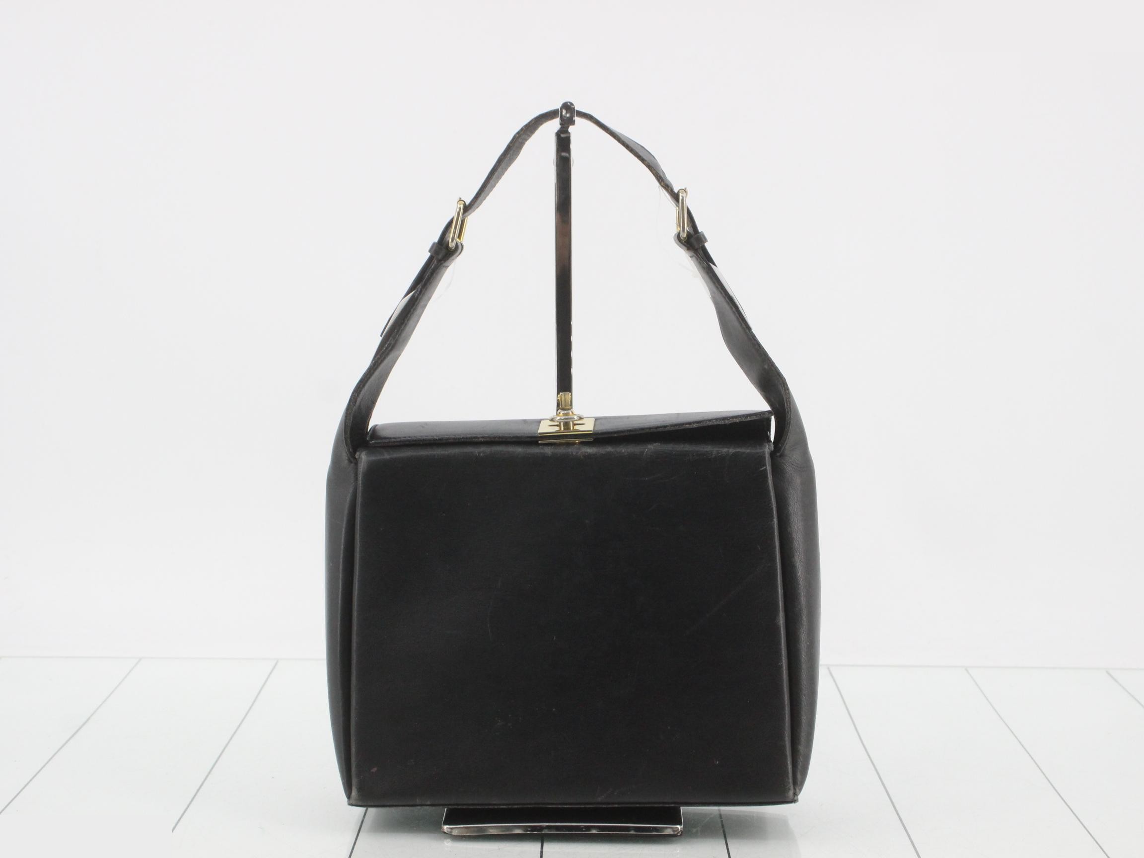 One-shoulder bag