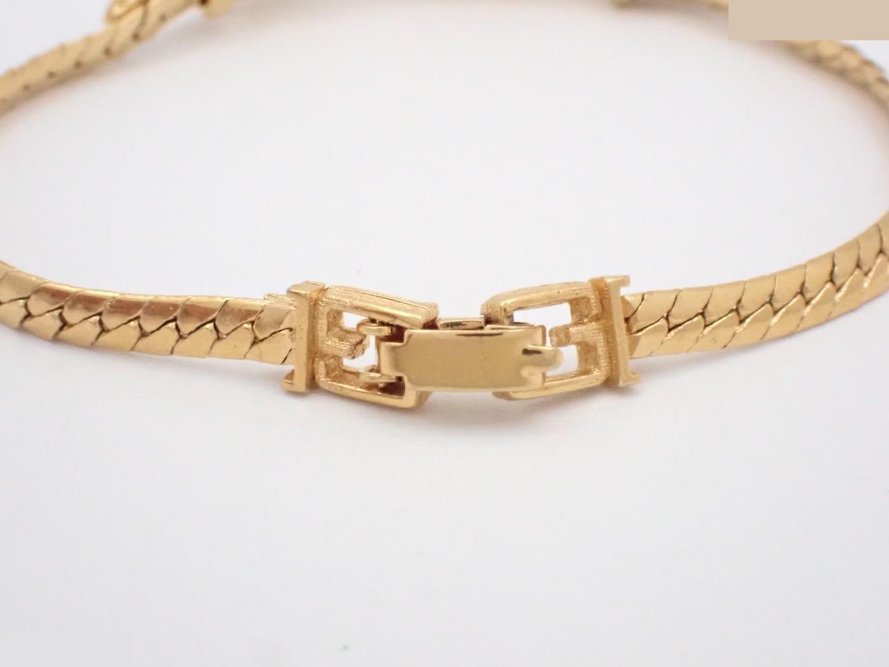 Bracelet: Wrist circumference approximately 18 cm — view 3