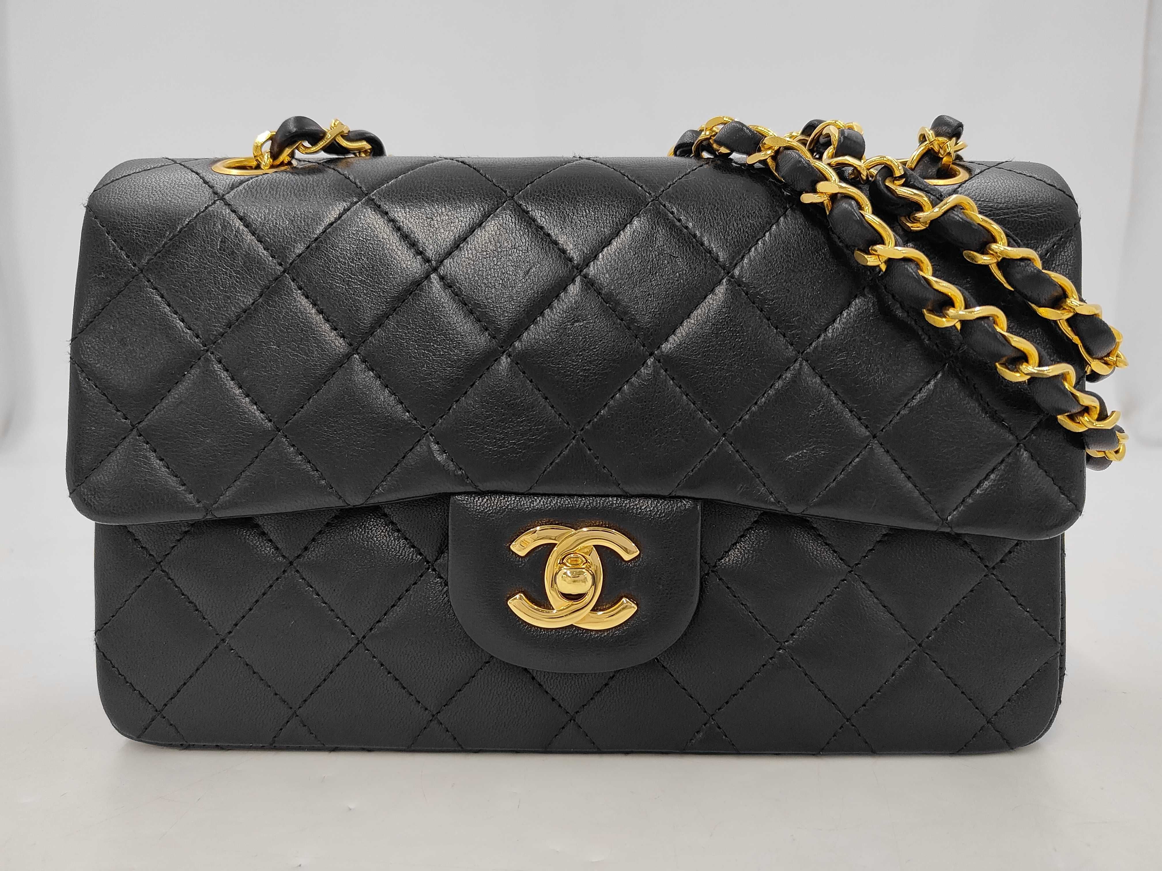 Matelassé 23 Lambskin Double Flap Double Chain Shoulder Bag