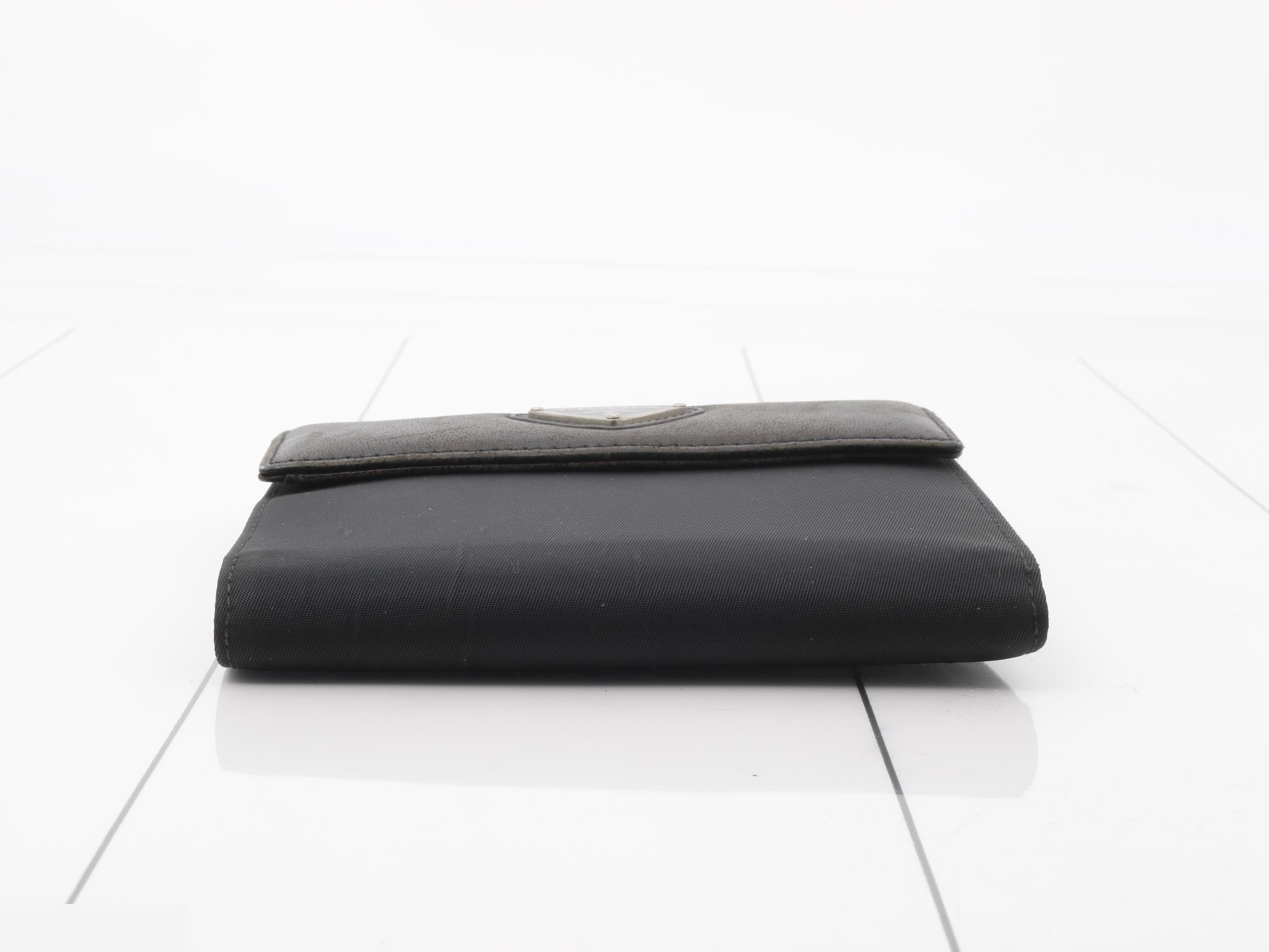 wallet — view 3