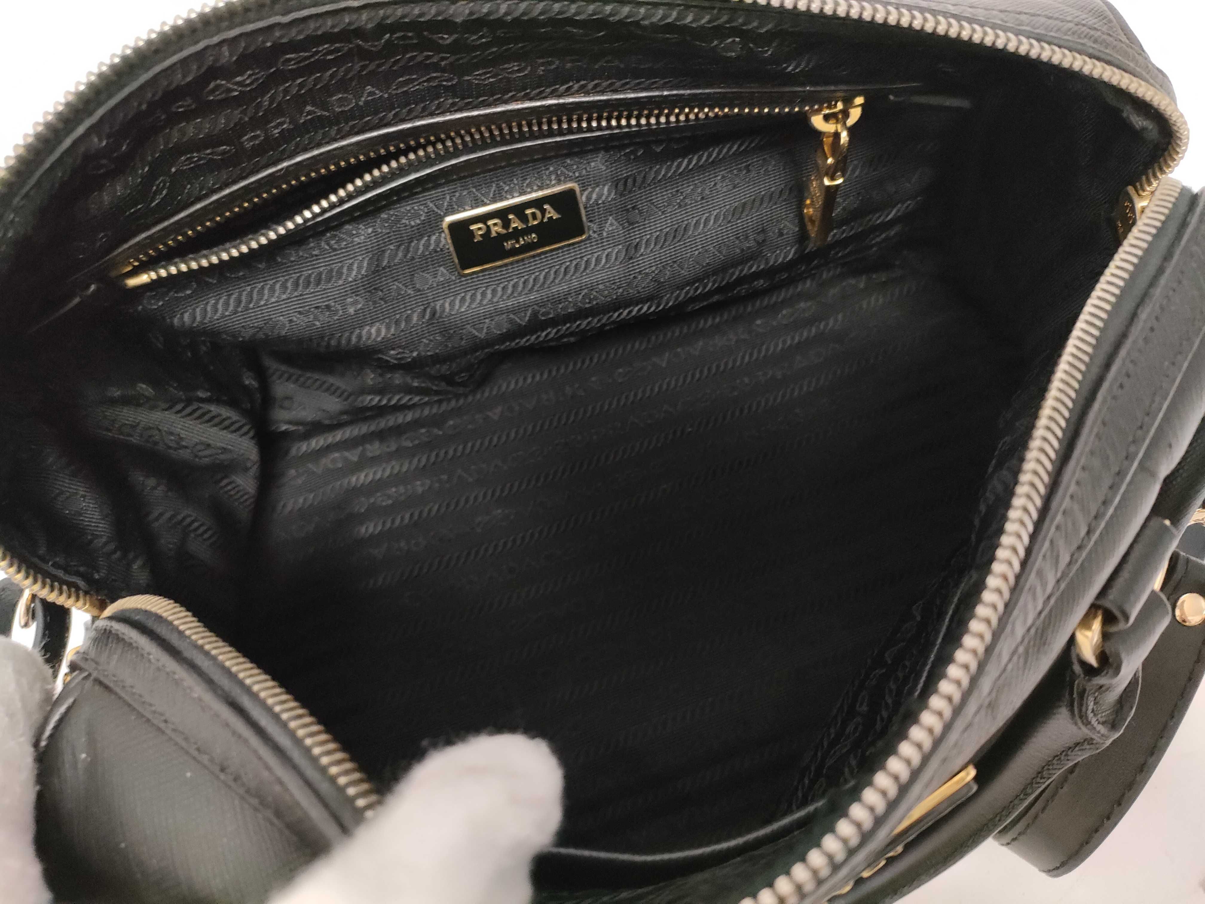 Saffiano Leather Handbag Shoulder Bag with Serial Number, Padlock, and Key — view 12