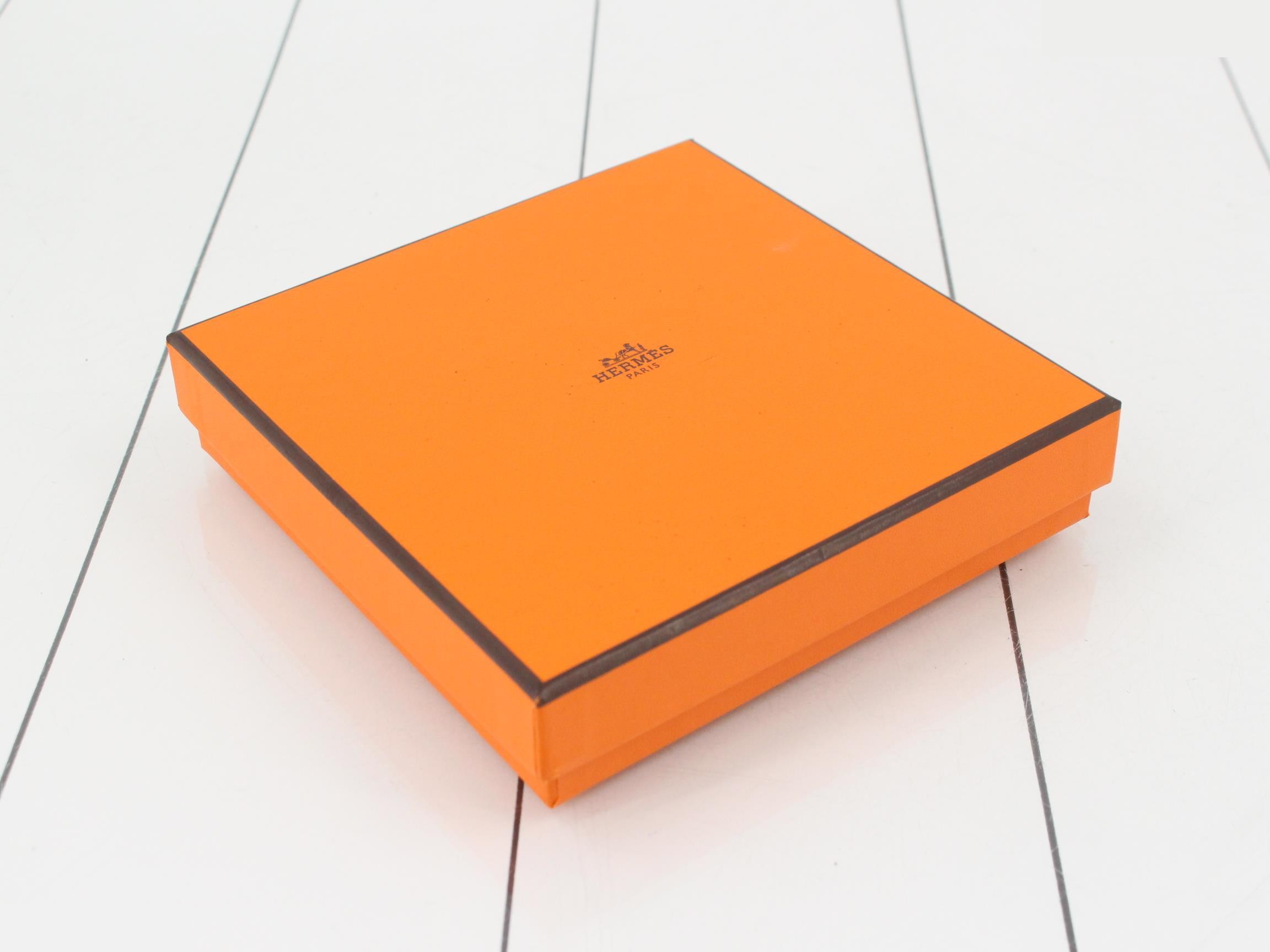 Vide Poche Mini Mise et Relance D stamp Taurillon Clemence — view 4