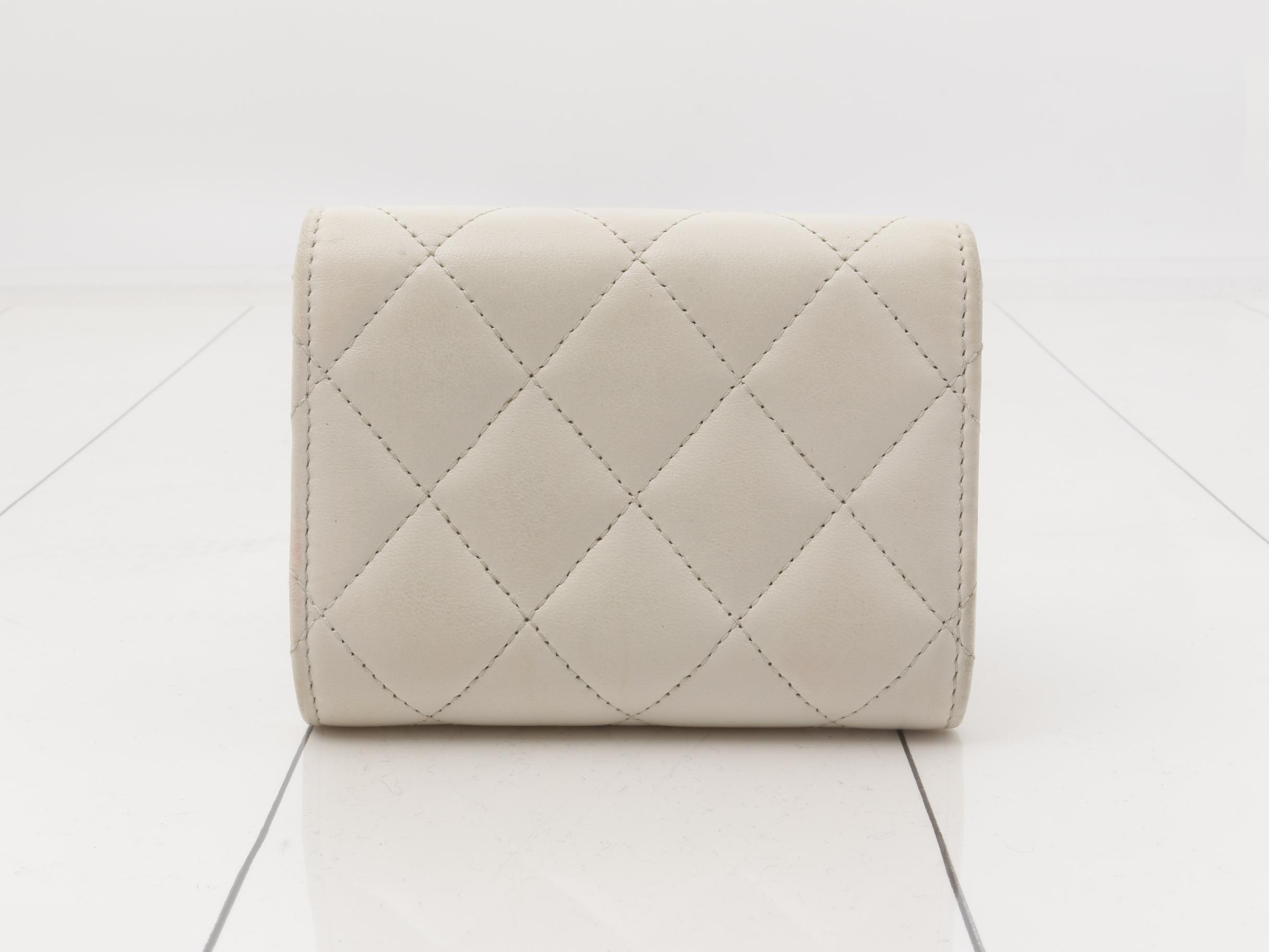 Matelassé (bag) and card case — view 2