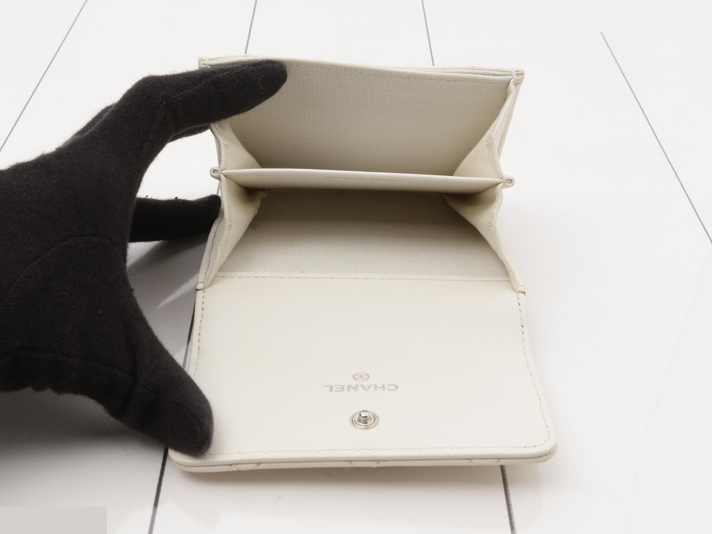 Matelassé (bag) and card case — view 4