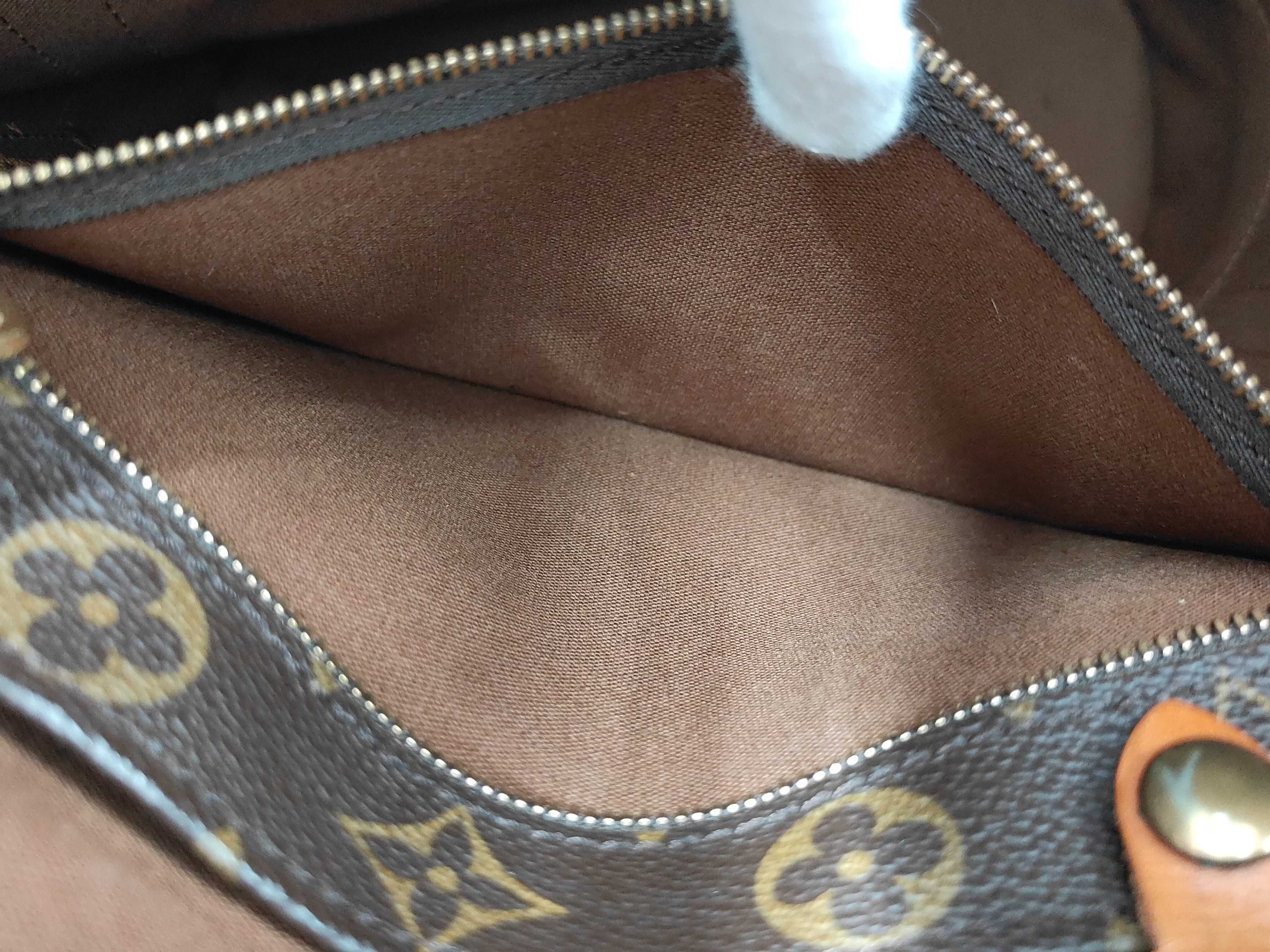 LV Monogram Randonee GM M42244 A11913 Bag — view 9