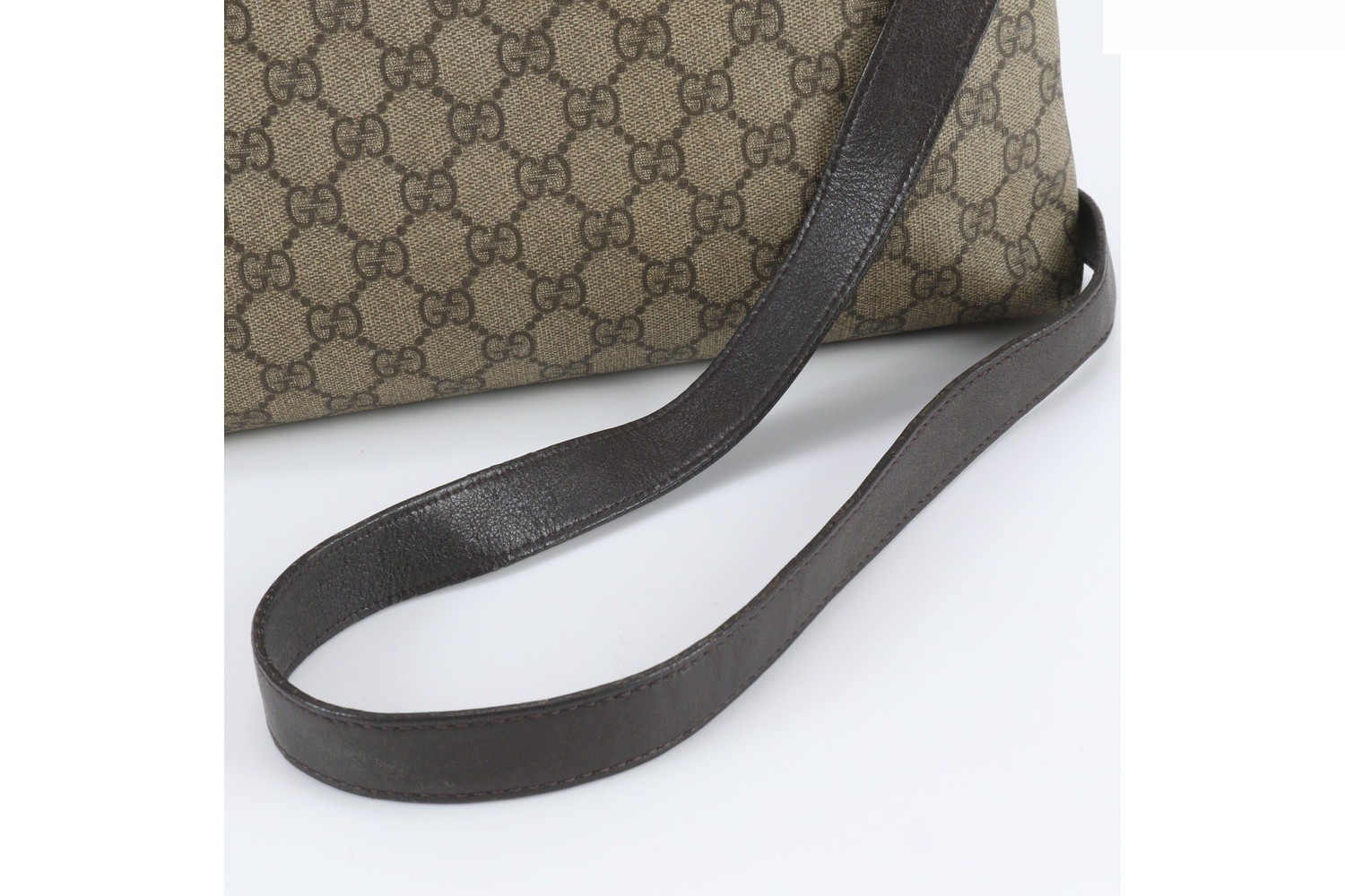 GG Supreme 288924 Leather Shoulder Bag (Crossbody) — view 2