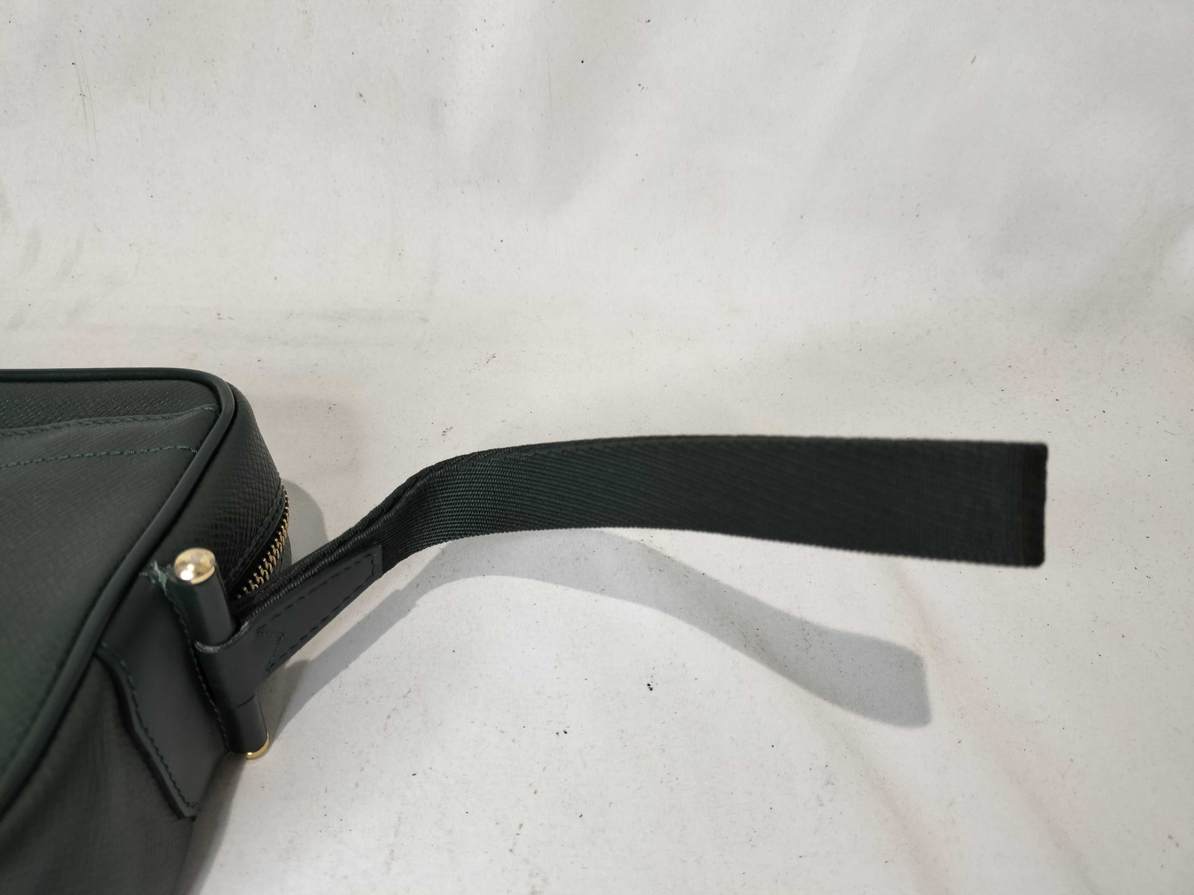 Epi Vuitton Taiga Kalga Taiga Epicea Second Bag M30814 Green CA0011 Second Bag — view 4