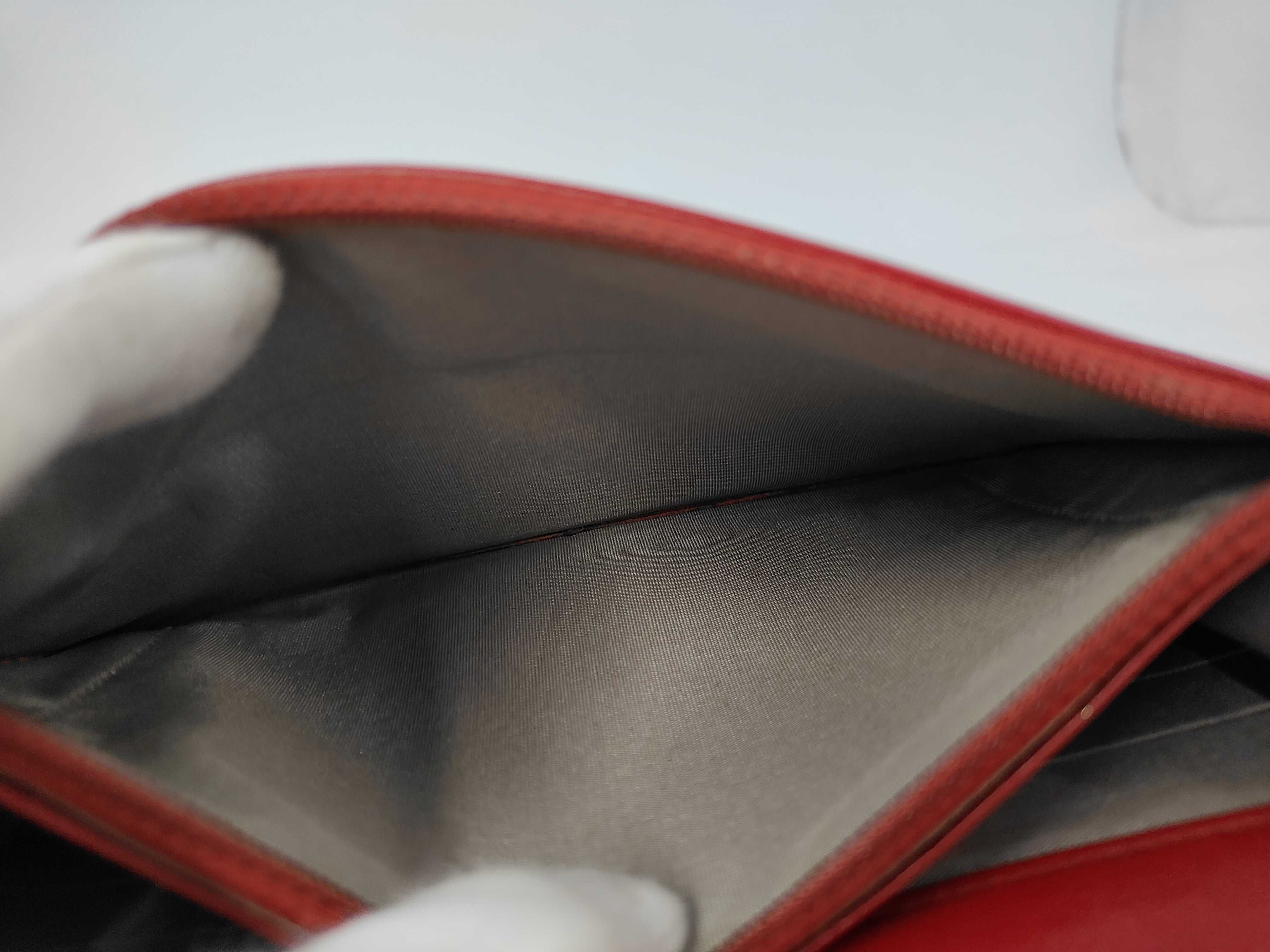 Matelassé Chain Wallet Shoulder Bag — view 11