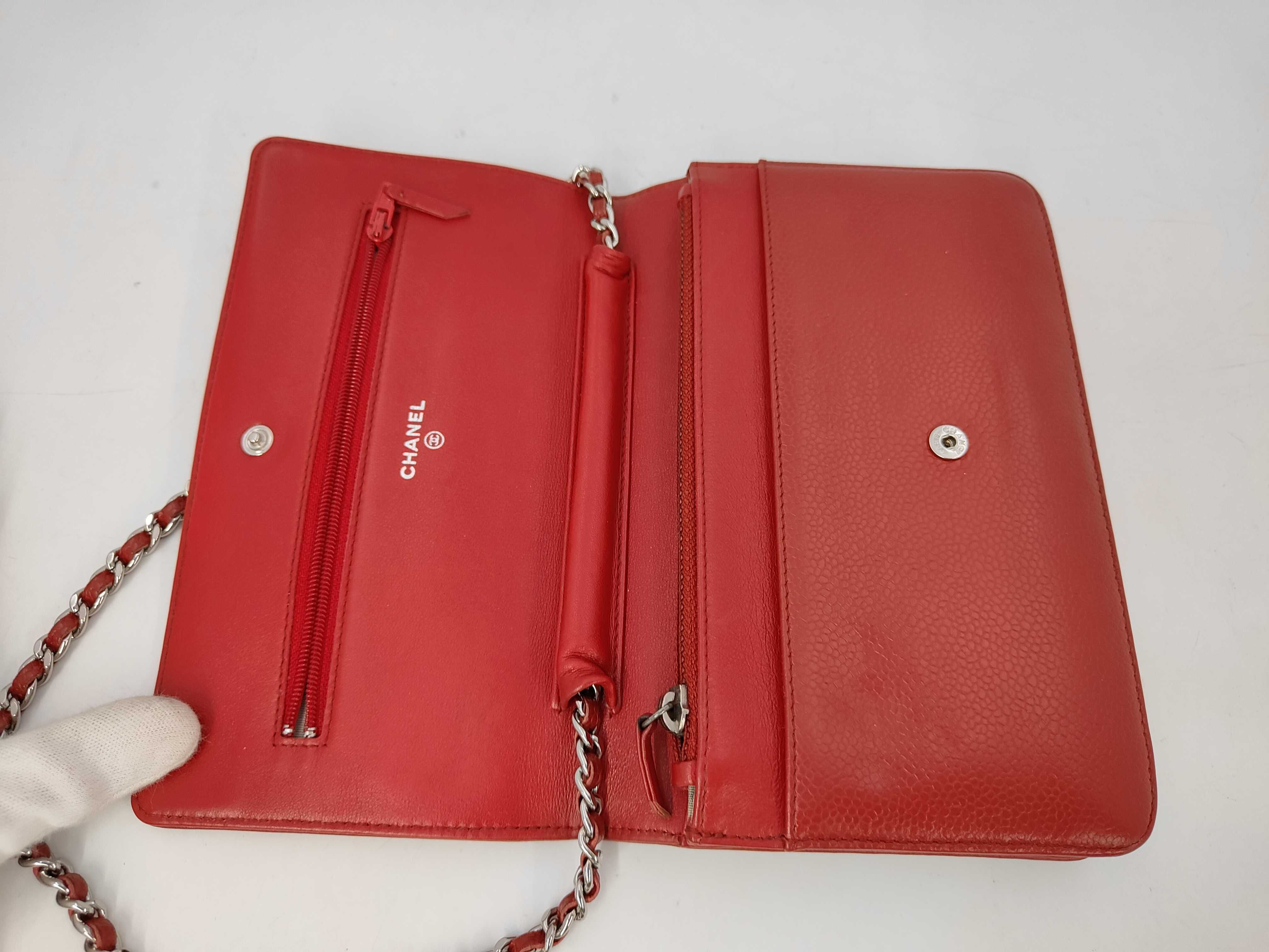 Matelassé Chain Wallet Shoulder Bag — view 9