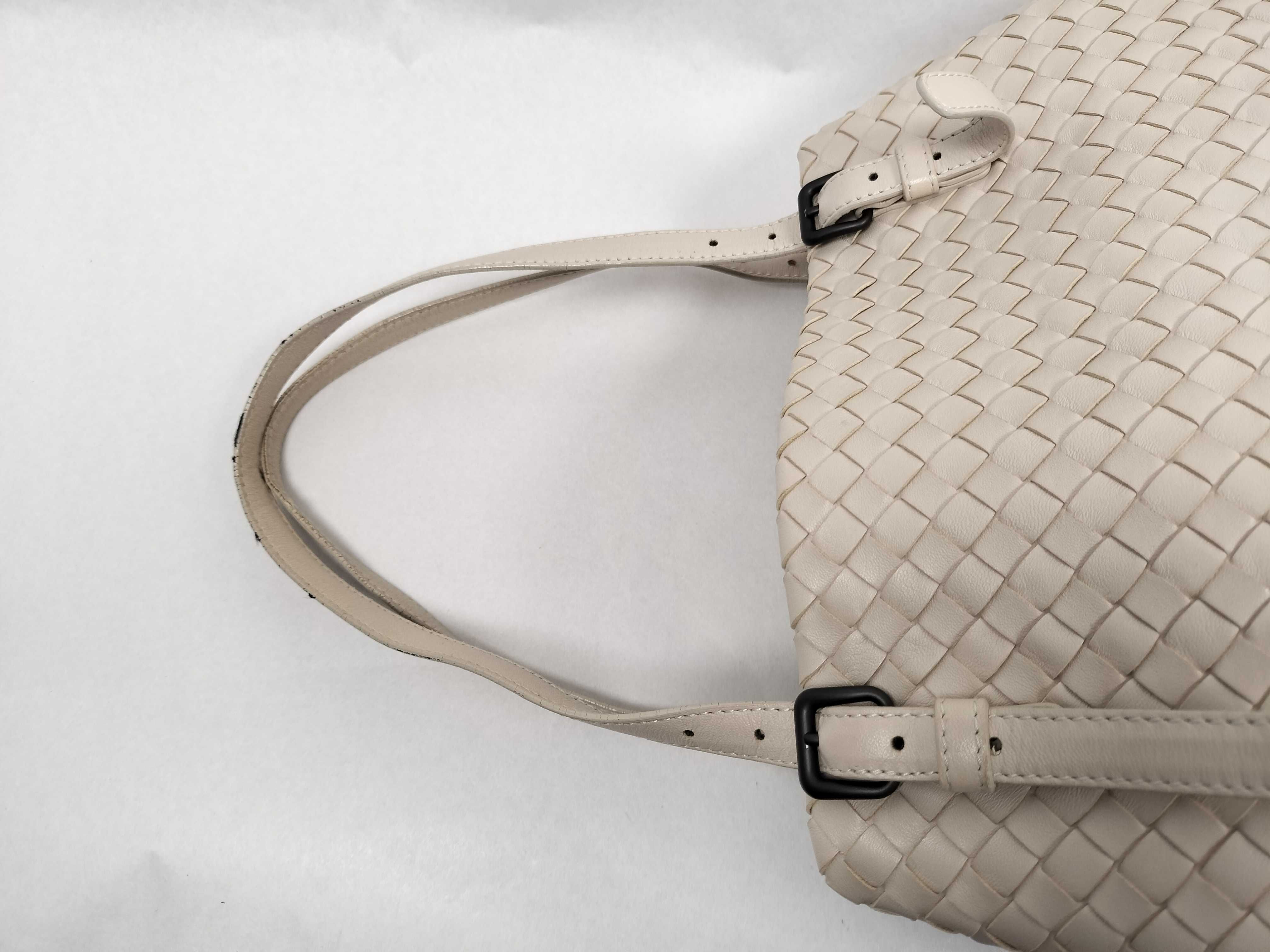 Intrecciato Leather Tote Bag (White) — view 3