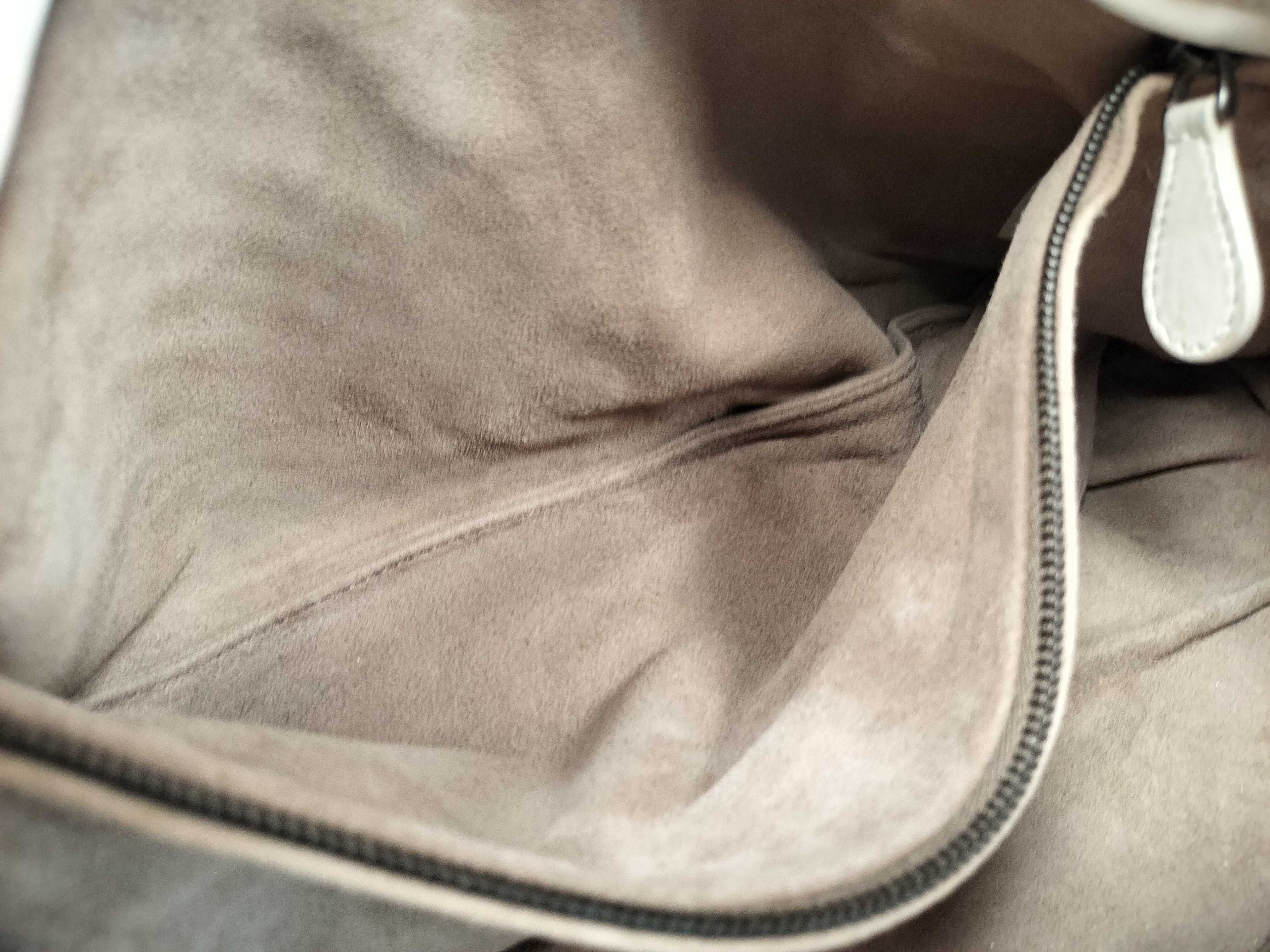 Intrecciato Leather Tote Bag (White) — view 10